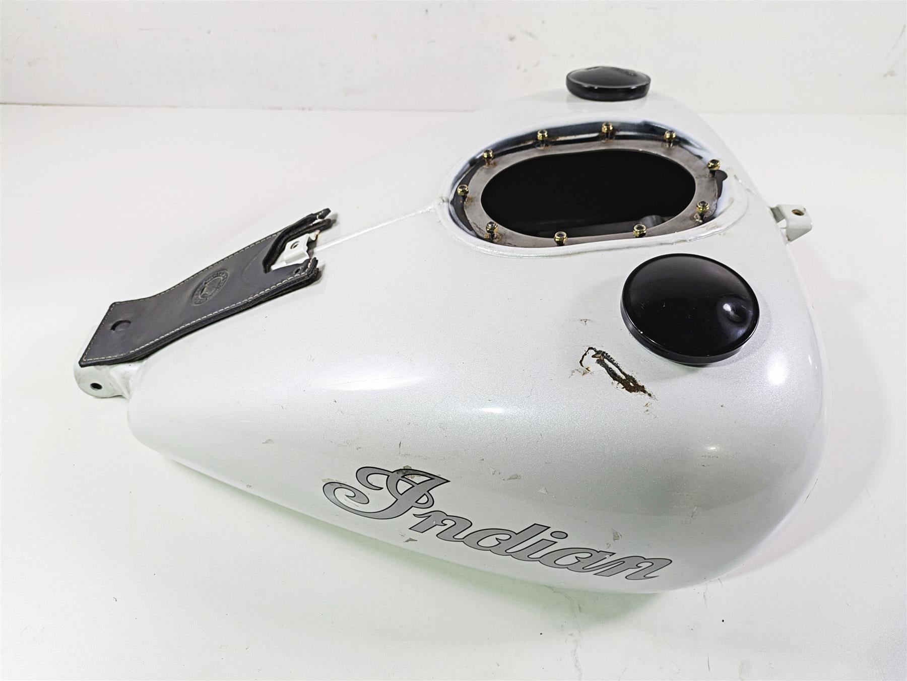 2016 Indian Chief Classic Fuel Gas Petrol Tank - Dent 1021996 1021997 {{ shop.shopifyCountryName }} - Mototech271