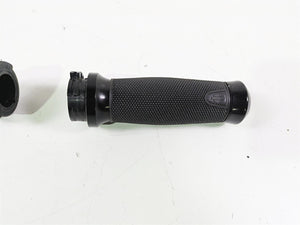 2015 Harley FXDF Dyna Fat Bob Get-A-Grip Hand Grip Set 56100008