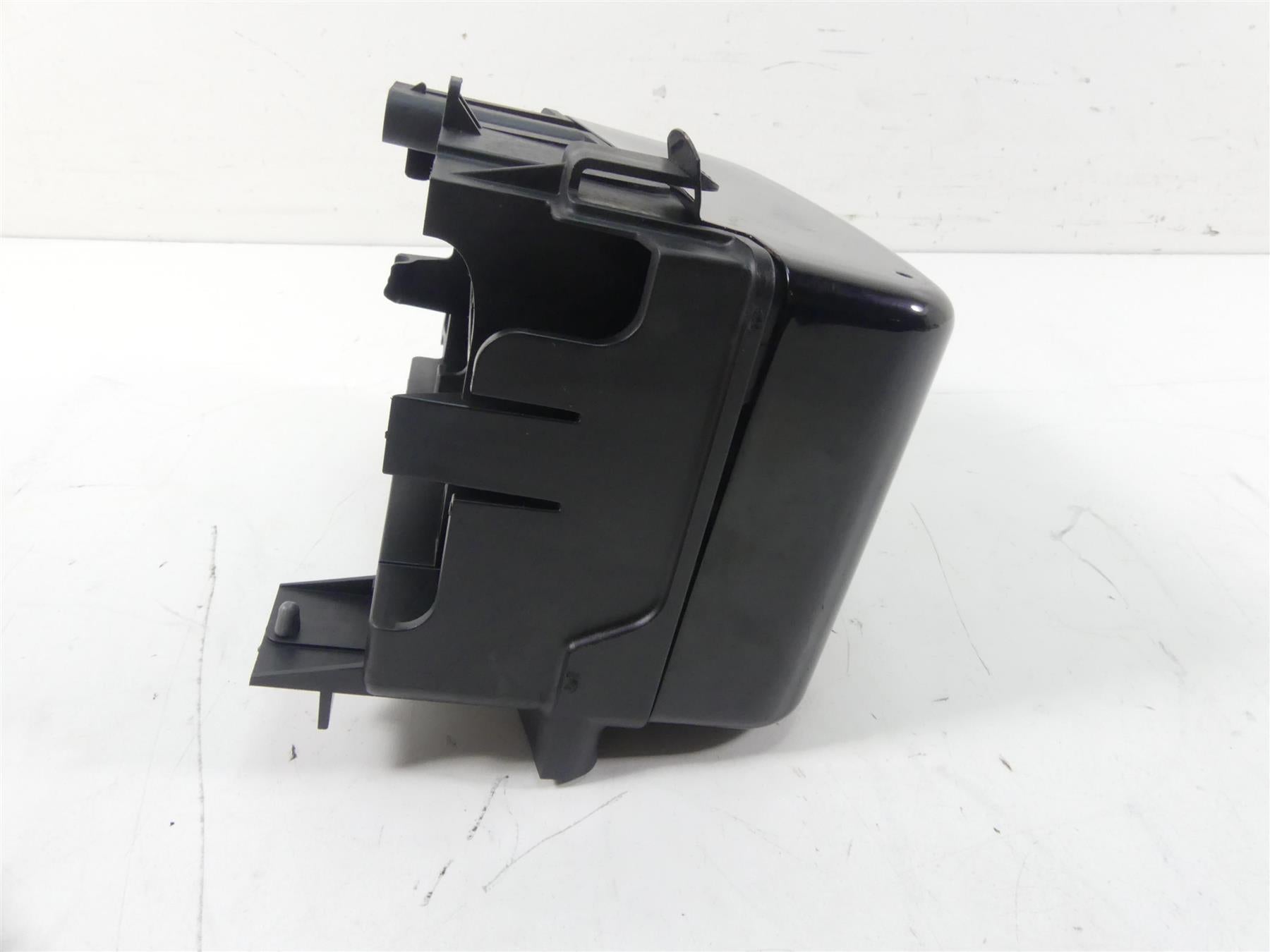 2014 Harley Dyna FXDF Fat Bob Electric Tray Carrier Holder & Cover 70367-12 {{ shop.shopifyCountryName }} - Mototech271