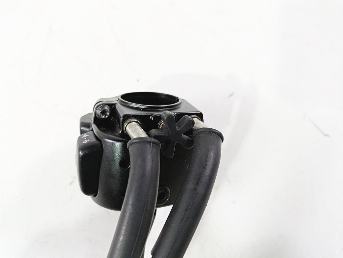 2010 Harley VRSCF Muscle Rod Right Hand Control Switch READ 71684-06A 71683-06A {{ shop.shopifyCountryName }} - Mototech271