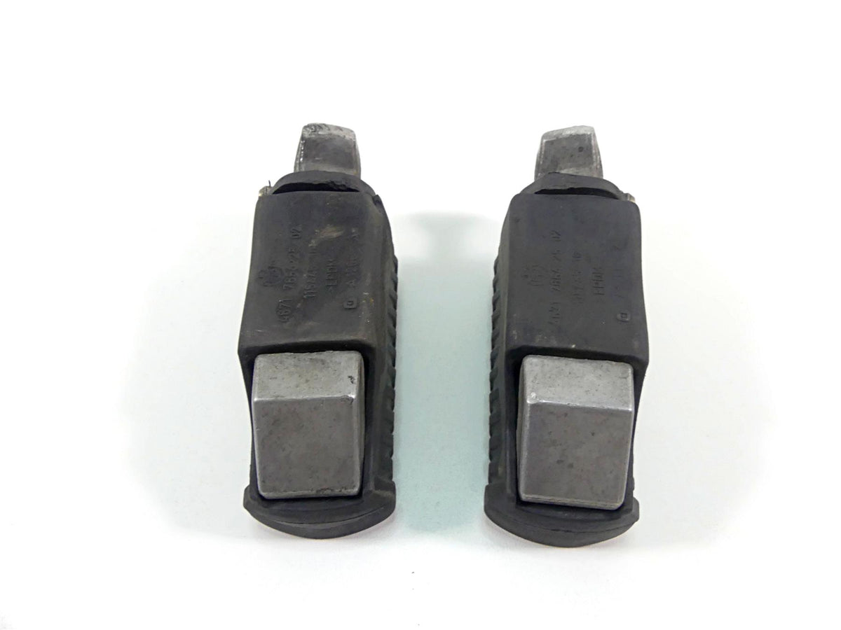 2013 BMW F800GS STD K72 Rear Passenger Footpeg Set 46717705653 46717705654 {{ shop.shopifyCountryName }} - Mototech271