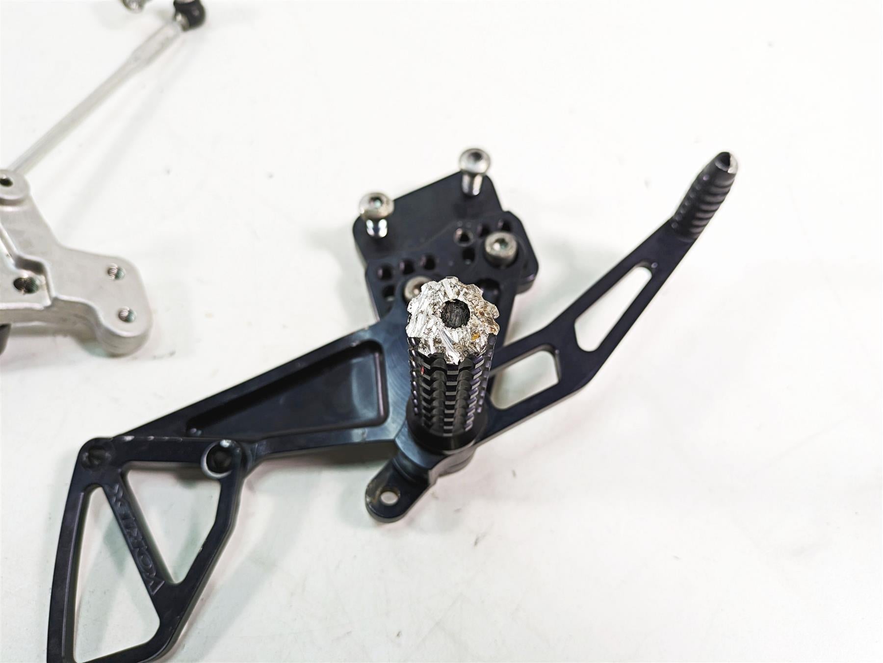 2009 Suzuki GSXR750 K9 Vortex Left Right Foot Peg Lever Rearset - Read RS547 {{ shop.shopifyCountryName }} - Mototech271