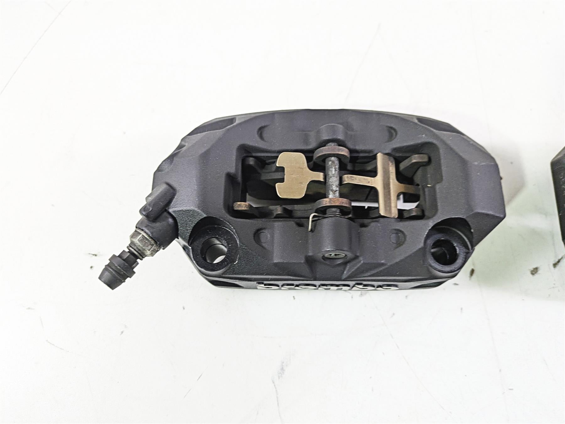 2016 BMW R1200RS K54 Brembo Front Brake Calipers 100mm 34118556205 34118556206 {{ shop.shopifyCountryName }} - Mototech271