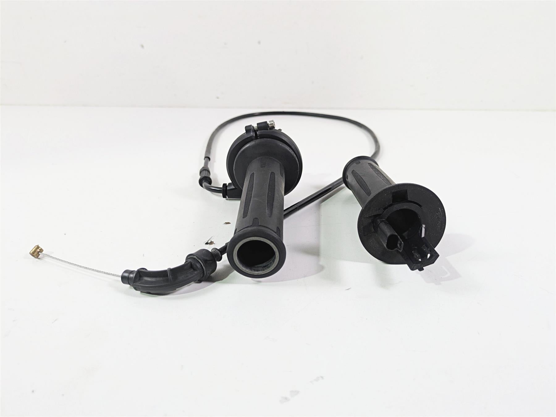 2018 BMW R nineT Urban GS K33 Heated Hand Grip Set 61318565847 61318566508 {{ shop.shopifyCountryName }} - Mototech271