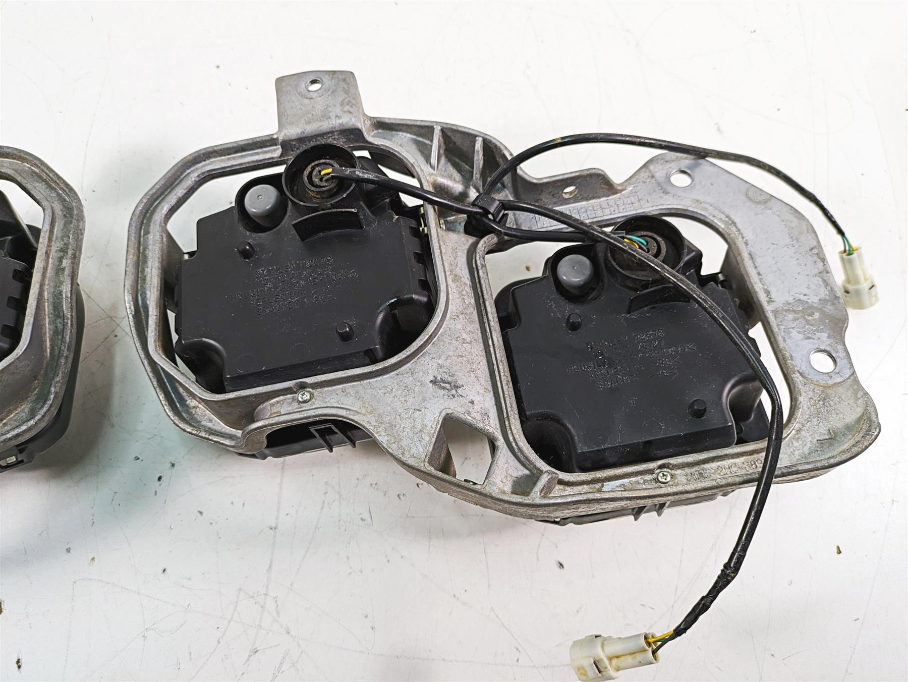 2018 Yamaha YXZ1000R EPS SS Headlight Head Light Lamp Set 2UD-84300-00-00 {{ shop.shopifyCountryName }} - Mototech271