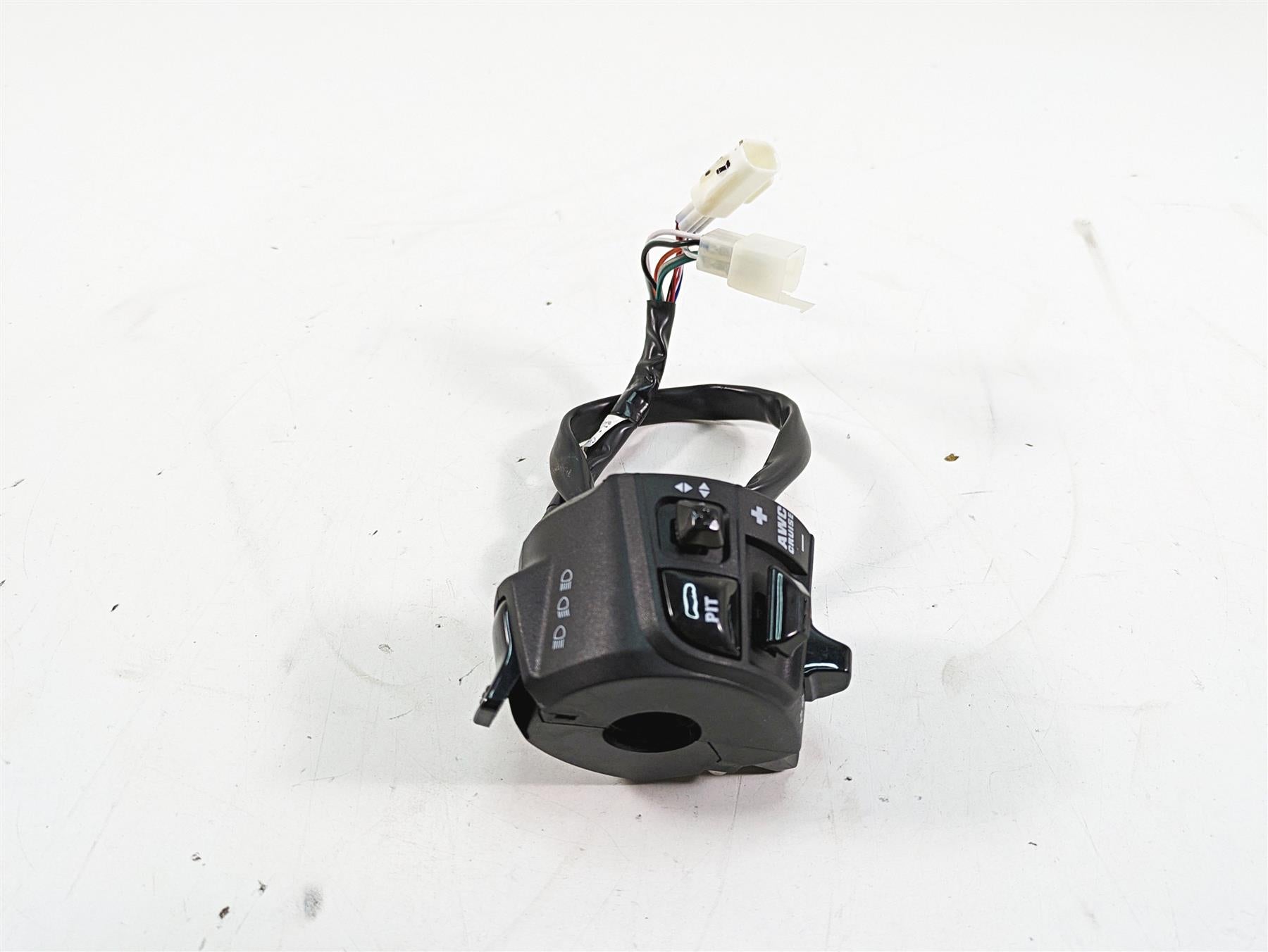 2020 Aprilia Tuono V4 Factory Left Light Hand Control Switch 2D0002965 {{ shop.shopifyCountryName }} - Mototech271