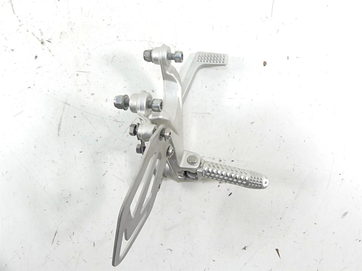 2018 BMW S1000RR K46 Right Foot Peg Set & Brake Ped Pedal 46718559066 {{ shop.shopifyCountryName }} - Mototech271