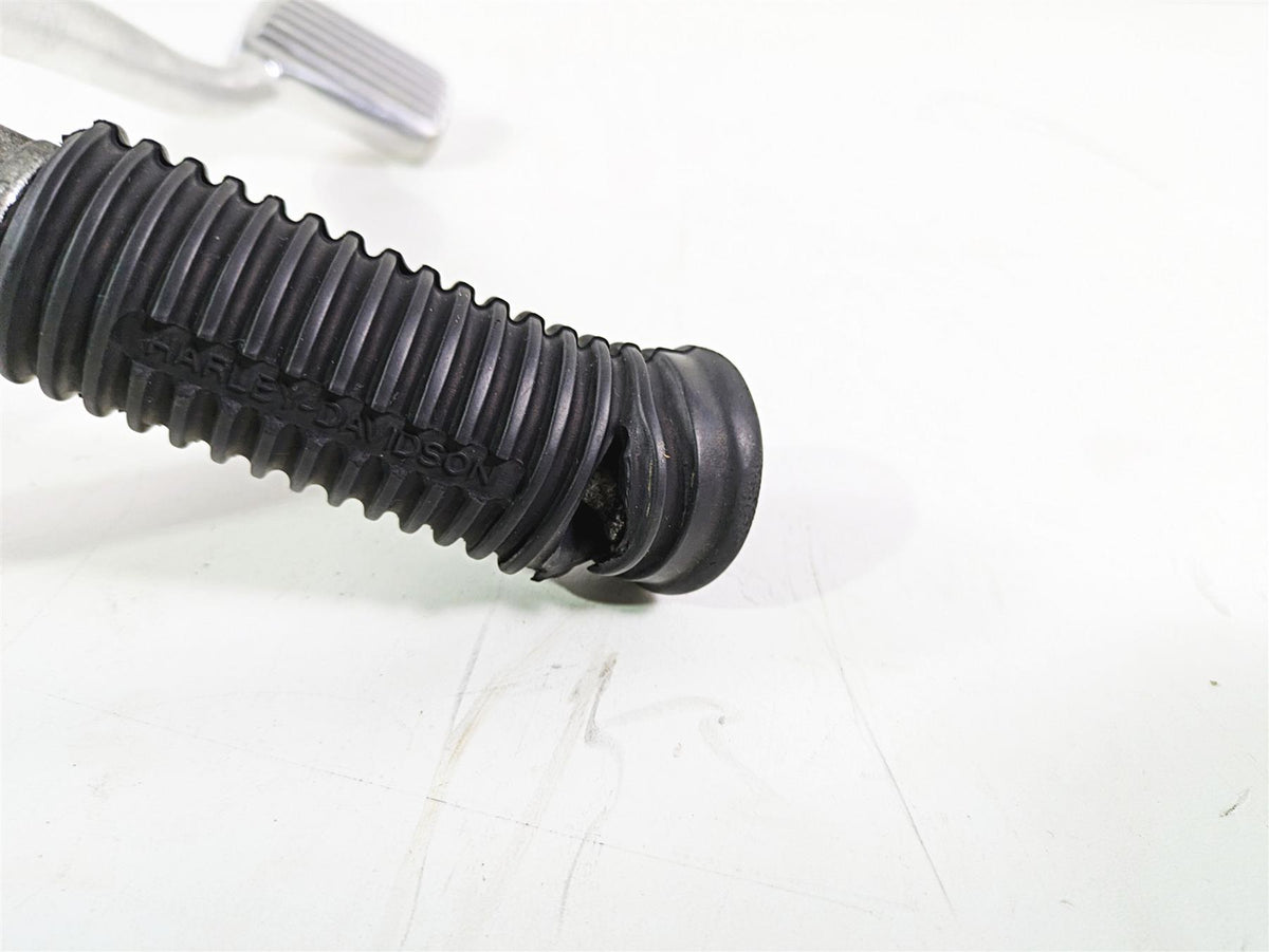 2016 Harley FXDL Dyna Low Rider Right Rider Footpeg & Brake Pedal 50666-07 {{ shop.shopifyCountryName }} - Mototech271