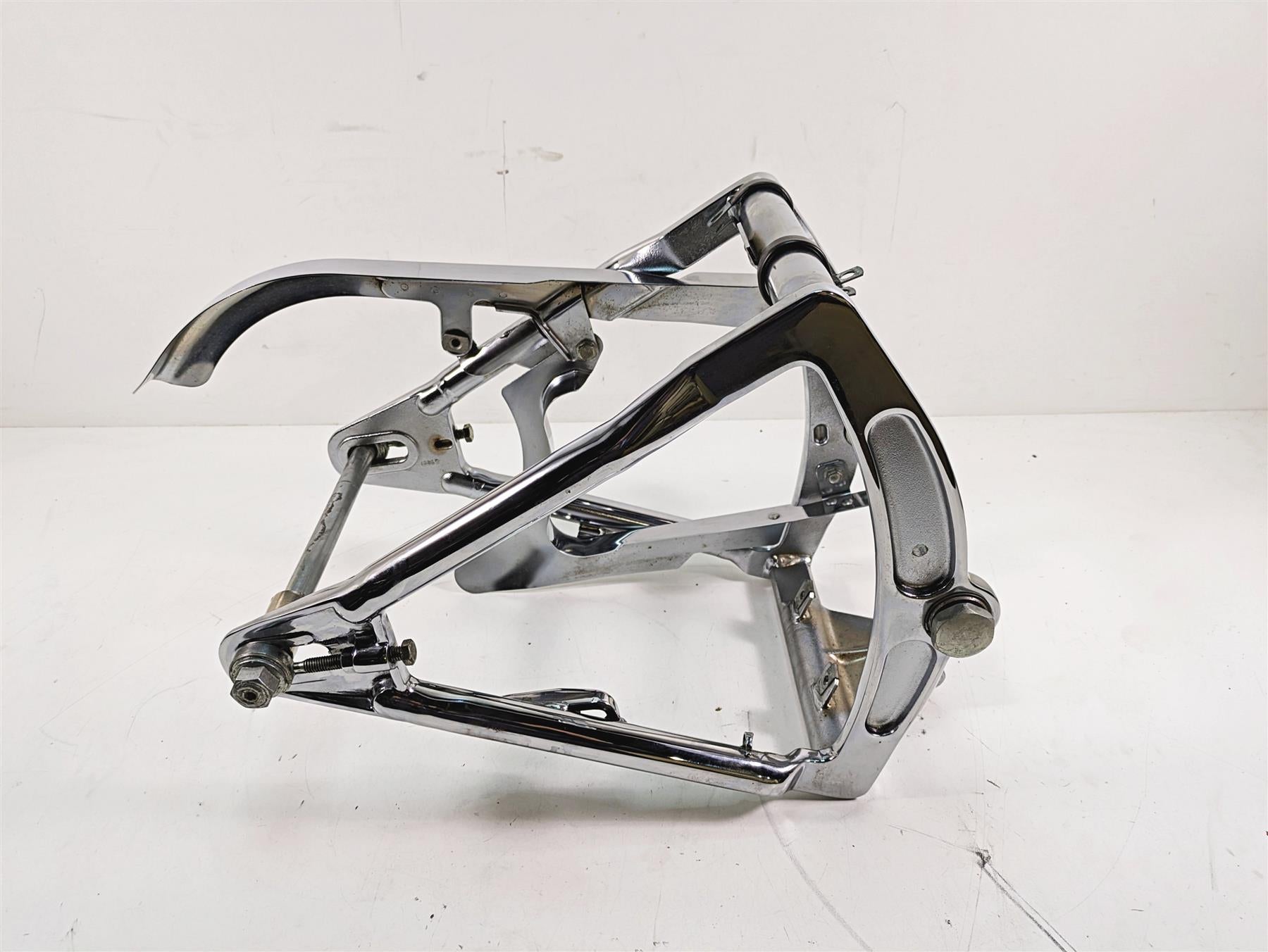 2006 Harley Softail FXSTSI Springer Rear Chrome Swingarm 200mm 47614-06 {{ shop.shopifyCountryName }} - Mototech271
