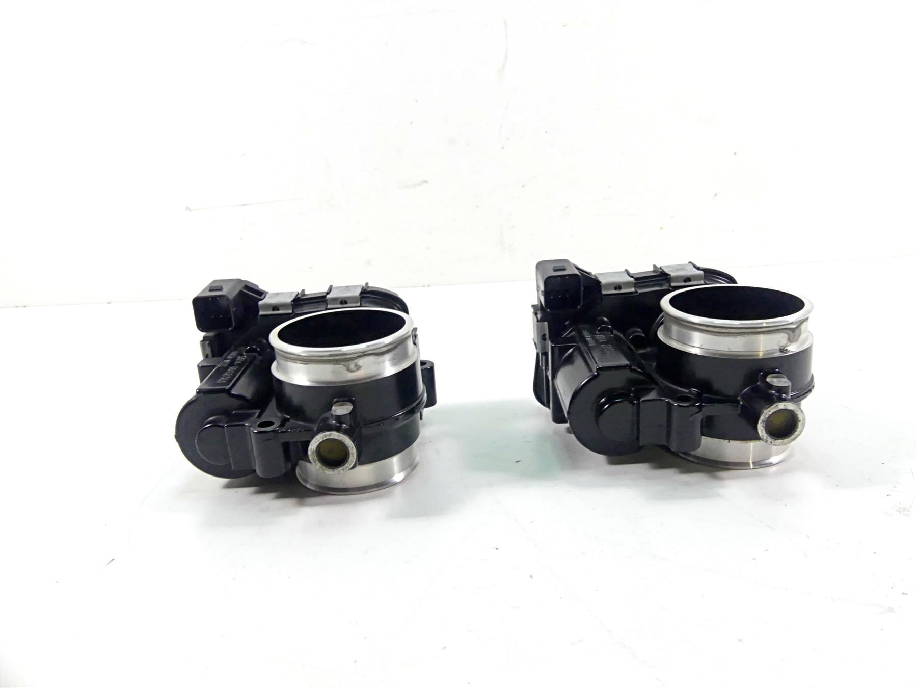 2014 BMW R1200GS K50 Throttle Body Bodies Set 13548564959 {{ shop.shopifyCountryName }} - Mototech271