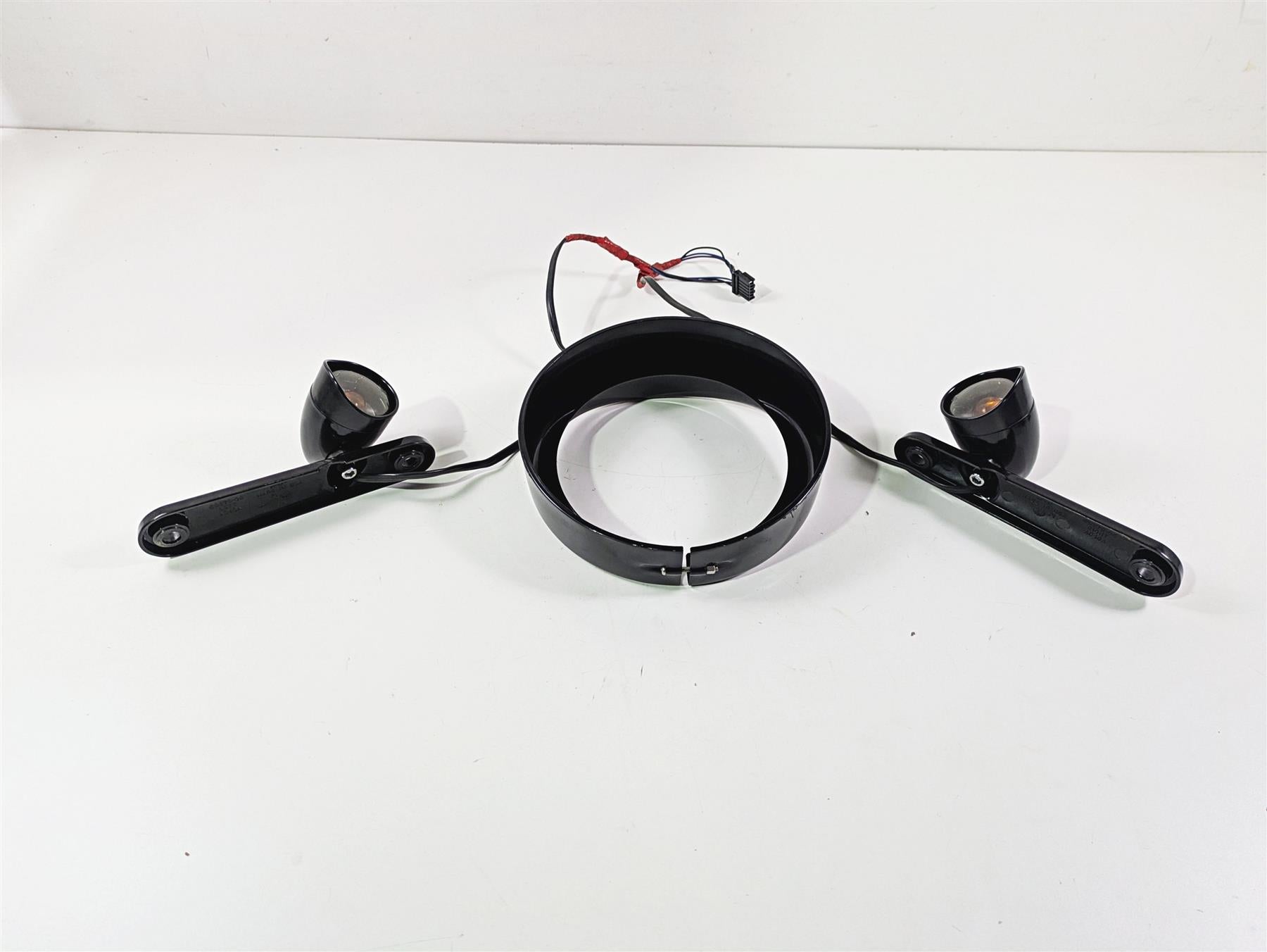 2001 Harley Touring FLHX Street Glide Front Blinker & Headlight Trim 69279-06 {{ shop.shopifyCountryName }} - Mototech271