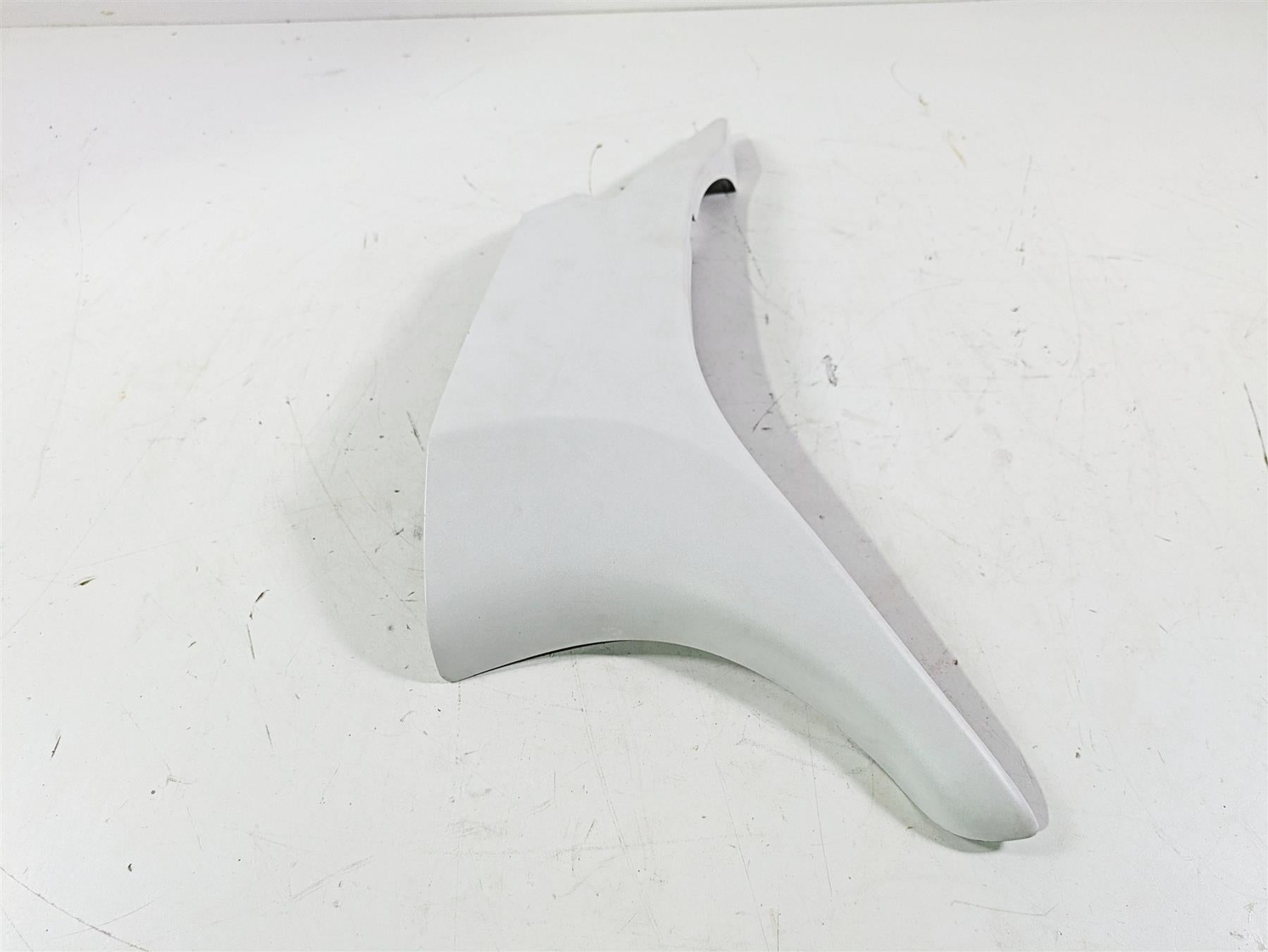 2018 Indian Chieftain Limited Right Upper Side Cover Fairing White Pearl 5450243 {{ shop.shopifyCountryName }} - Mototech271