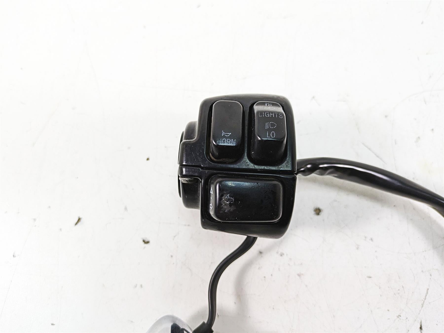2009 Harley FXCWC Softail Rocker C Left Control Switch Blinker - Read 71682-06 {{ shop.shopifyCountryName }} - Mototech271