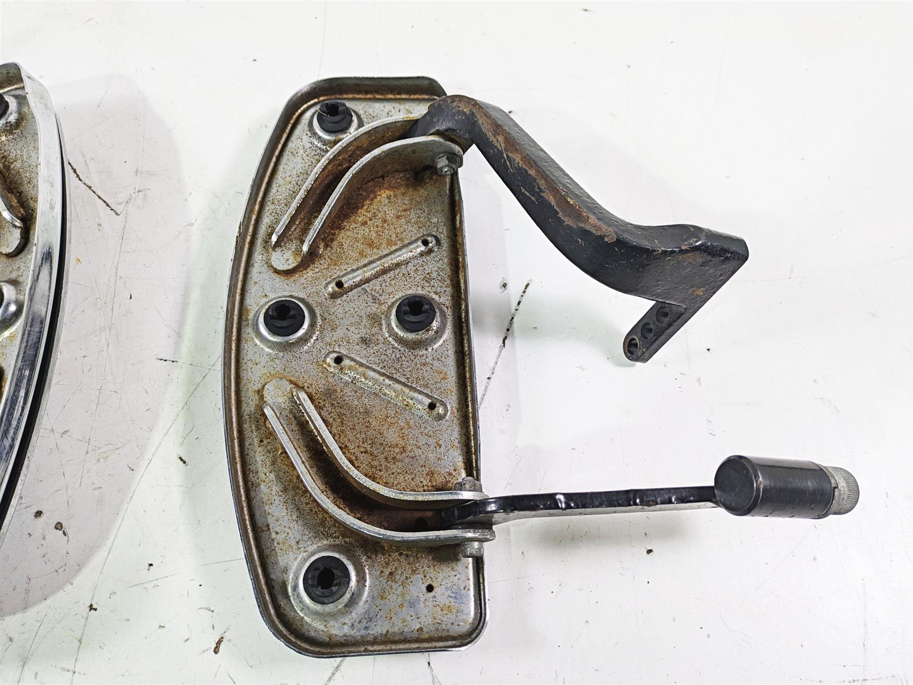 2003 Harley Touring FLHTCUI E-Glide 100th Front Nostalgic Floorboards 50622-83C {{ shop.shopifyCountryName }} - Mototech271