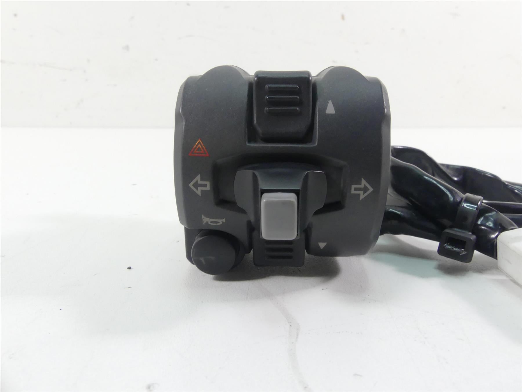 2014 Ducati Hypermotard 821 SP Left Hand Turn Signal Control Switch 65110141A {{ shop.shopifyCountryName }} - Mototech271