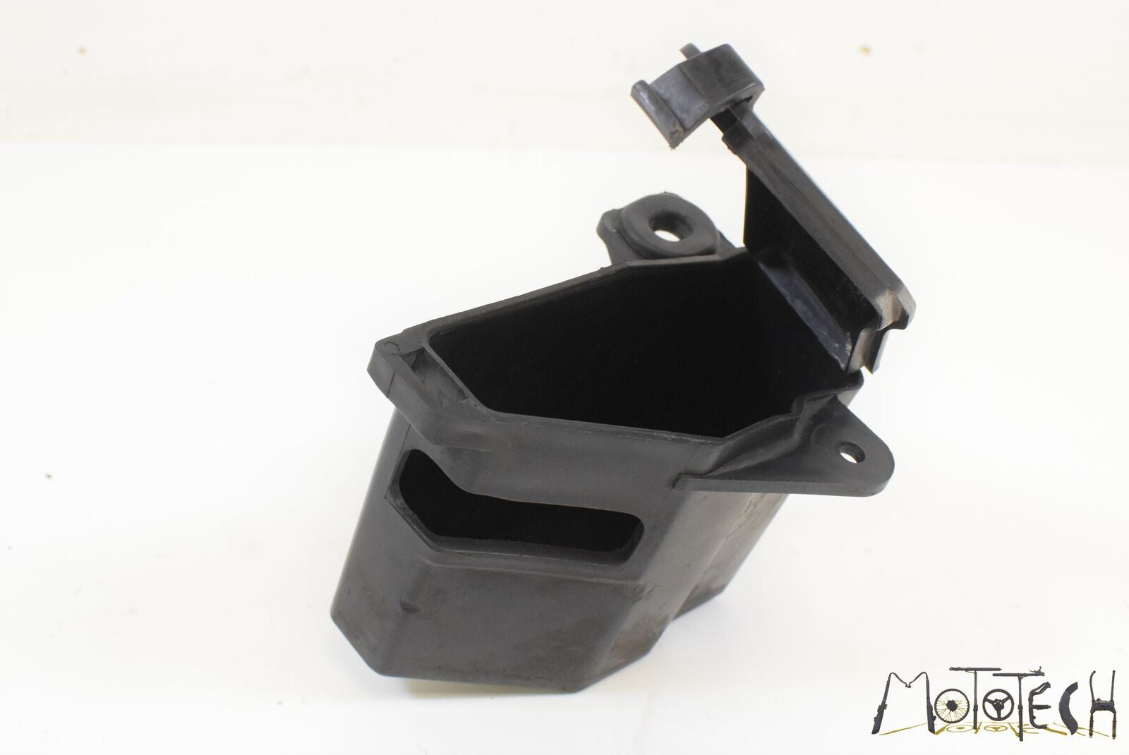 1982 Yamaha XS650 S Storage Tool Box Container 5V4-21258-00-00 | Mototech271