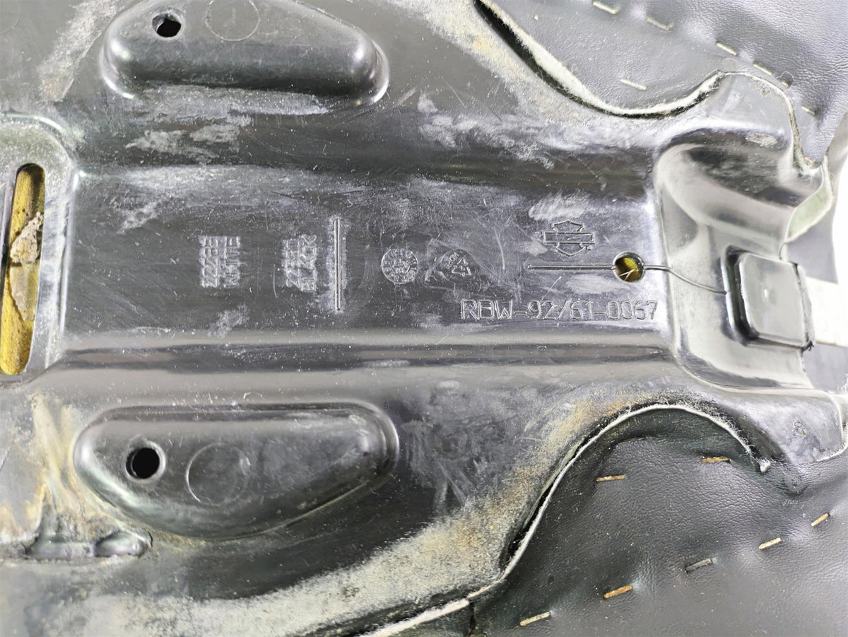 2011 Harley FXDC Dyna Super Glide Seat Saddle 51819-07 {{ shop.shopifyCountryName }} - Mototech271
