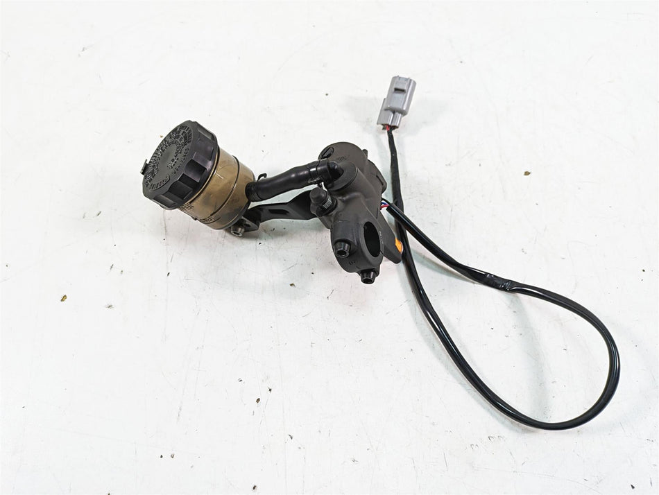 2018 Kawasaki ZX1002 Ninja H2 SX Front Radial Brake Master Cylinder 43015-0674 {{ shop.shopifyCountryName }} - Mototech271