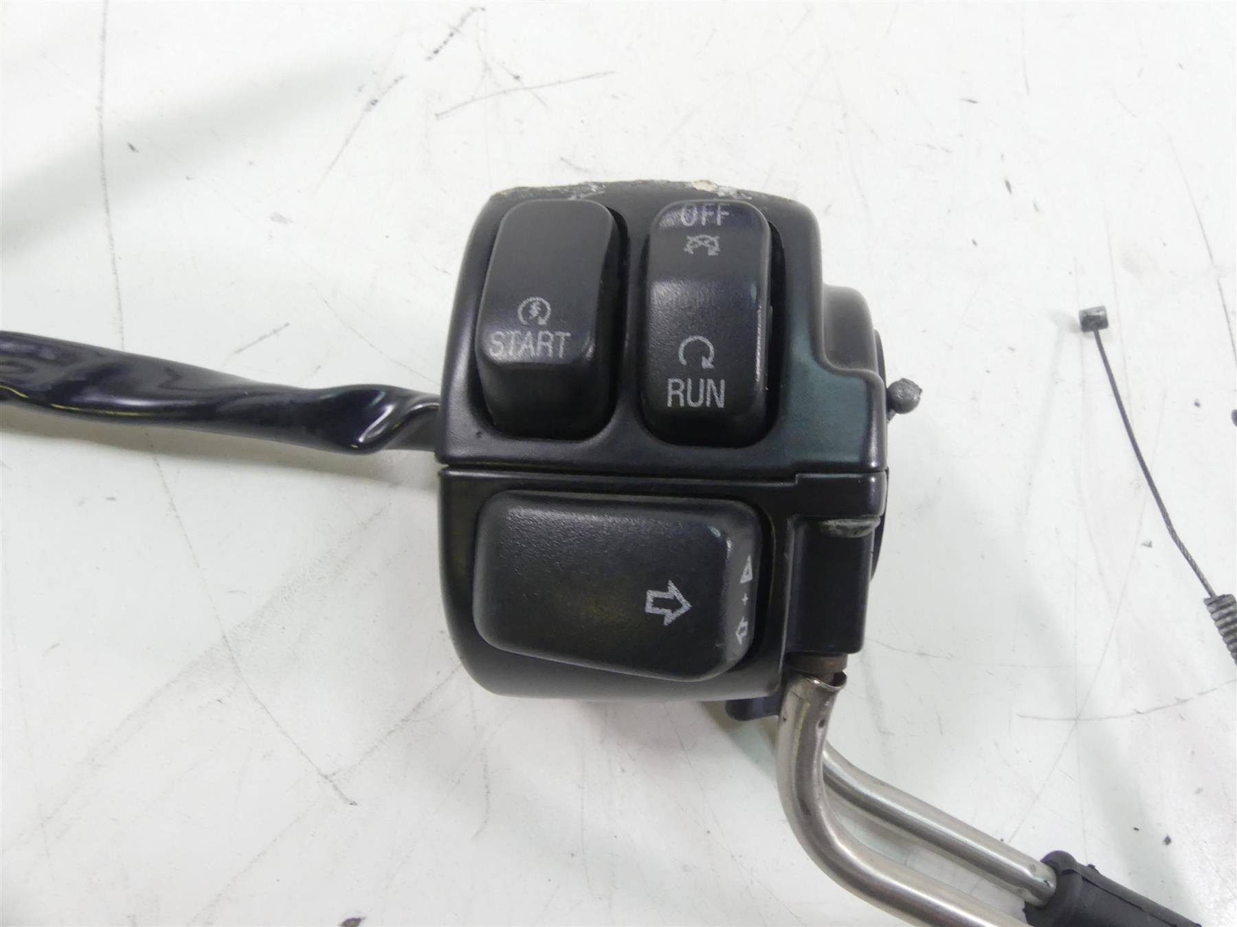 2011 Harley VRSCF Muscle Rod Right Hand Control Switch Cable Set -Read 71684-06A {{ shop.shopifyCountryName }} - Mototech271