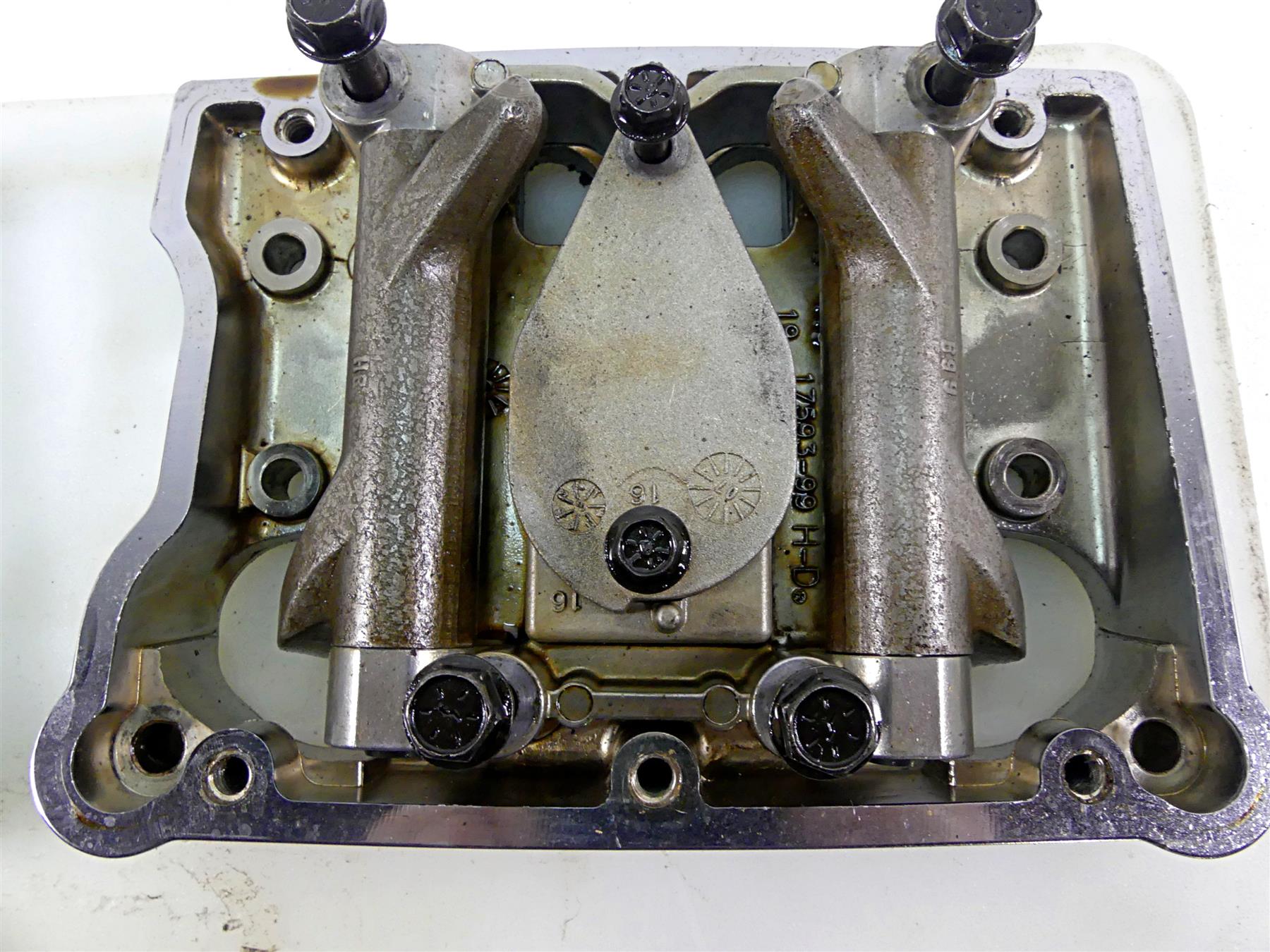 2007 Harley Touring FLHRC Road King Valve Cover Rocker Arms Set 17571-99 {{ shop.shopifyCountryName }} - Mototech271