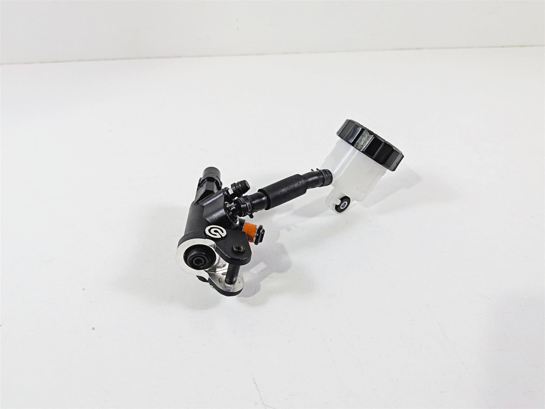 2025 Yamaha YZF R7 Brembo Front Radial Brake Master Cylinder 16mm BEB-2583T-01 {{ shop.shopifyCountryName }} - Mototech271