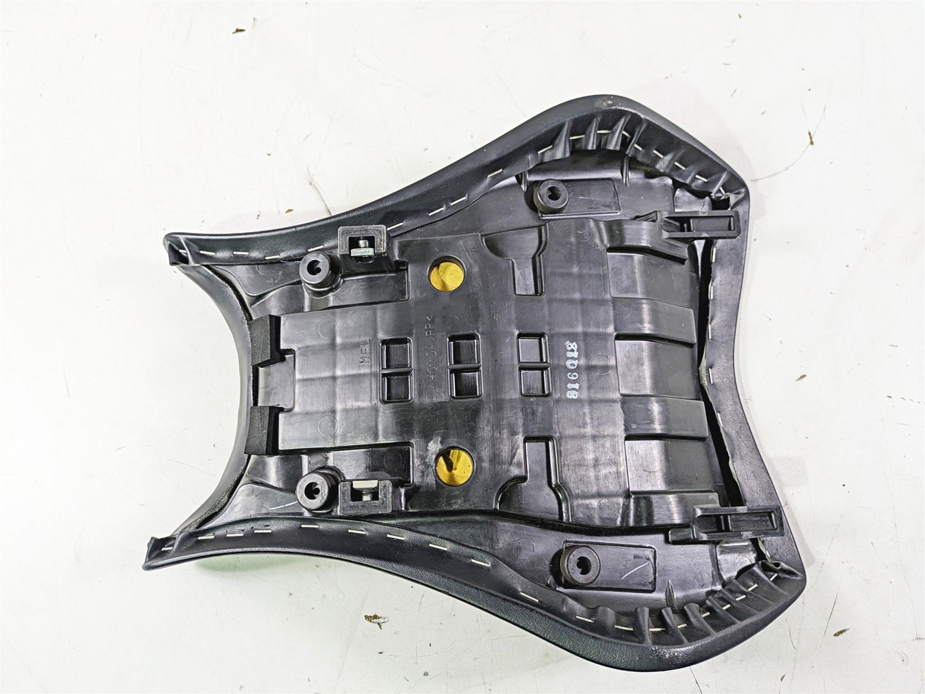 2008 Honda CBR1000RR SC59 Front Rider Seat Saddle - No Tears 77100-MFL-013 {{ shop.shopifyCountryName }} - Mototech271