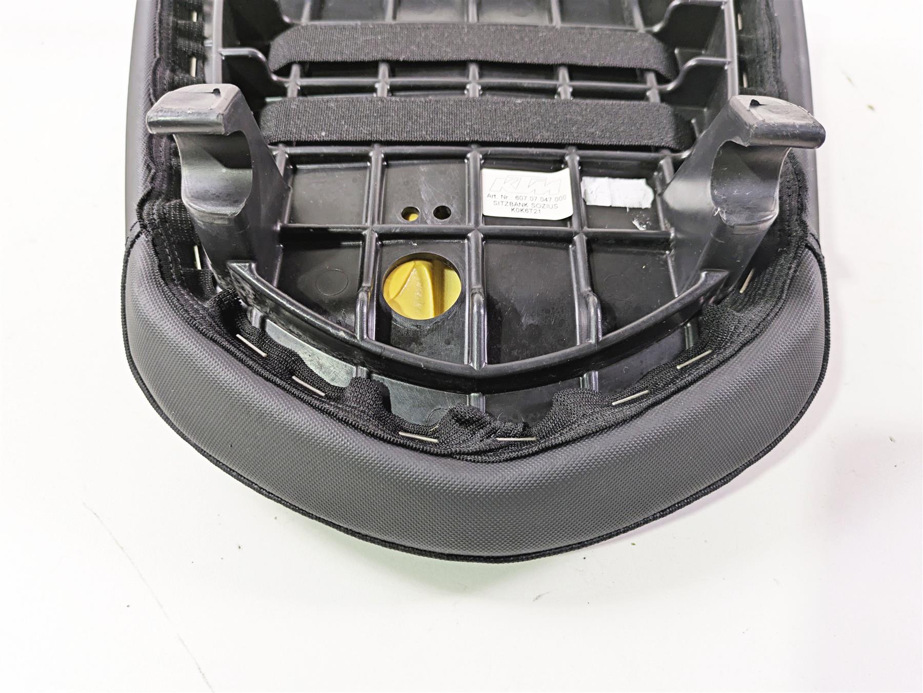 2018 KTM 1290 Super Adv S Rear Oem Passenger Seat Saddle 60707047000 {{ shop.shopifyCountryName }} - Mototech271