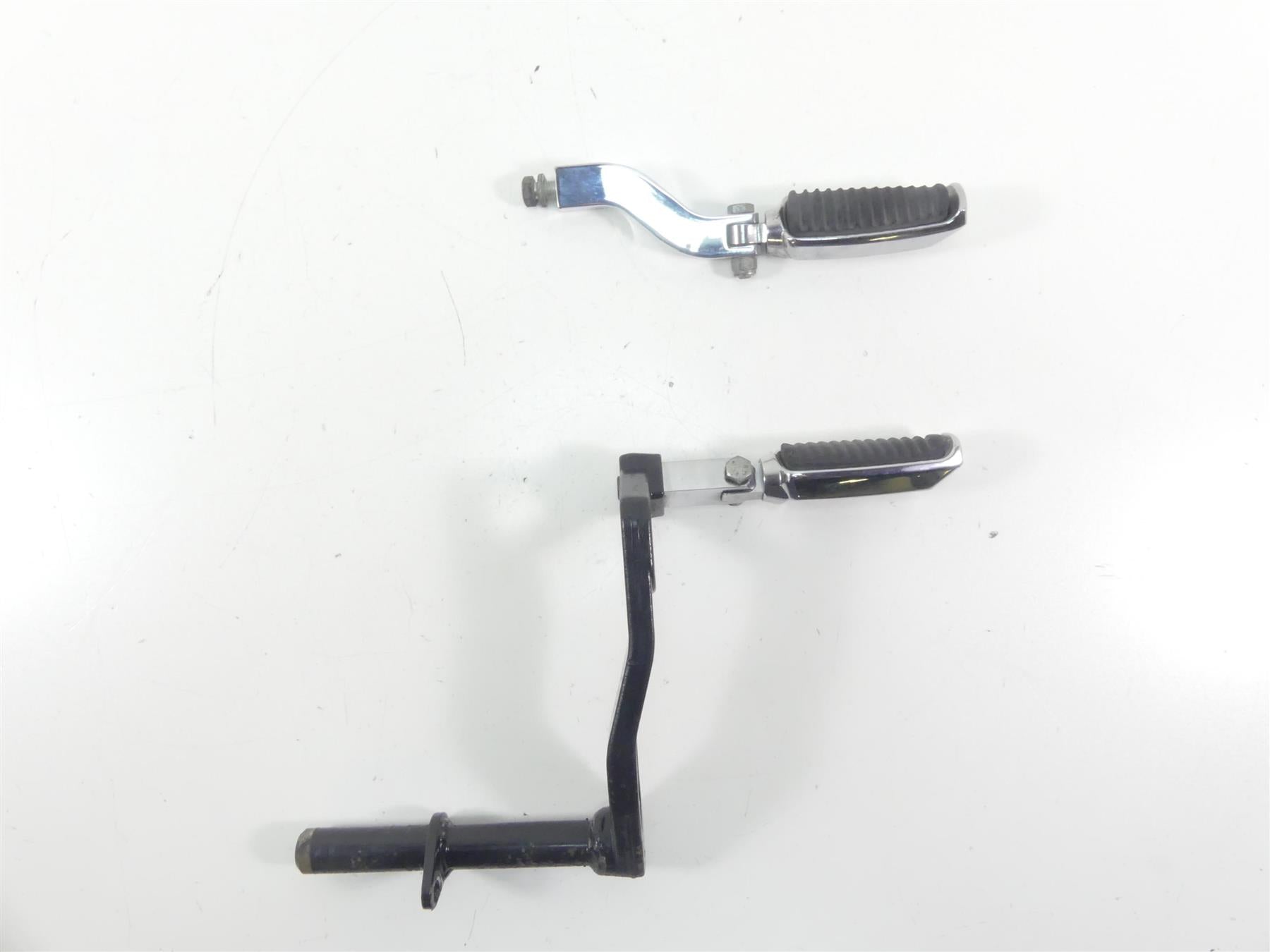 2005 Harley Dyna FXDLI Low Rider Rear Chrome Footpeg Set & Mounts 49165-02 {{ shop.shopifyCountryName }} - Mototech271