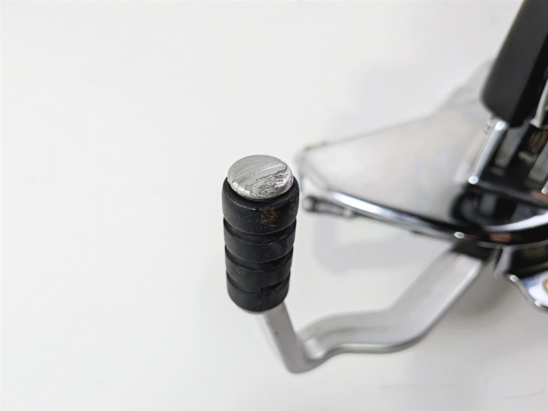 2002 BMW K1200LT 89V3 Left Chrome Footpeg Set & Shifter 46717682133 {{ shop.shopifyCountryName }} - Mototech271