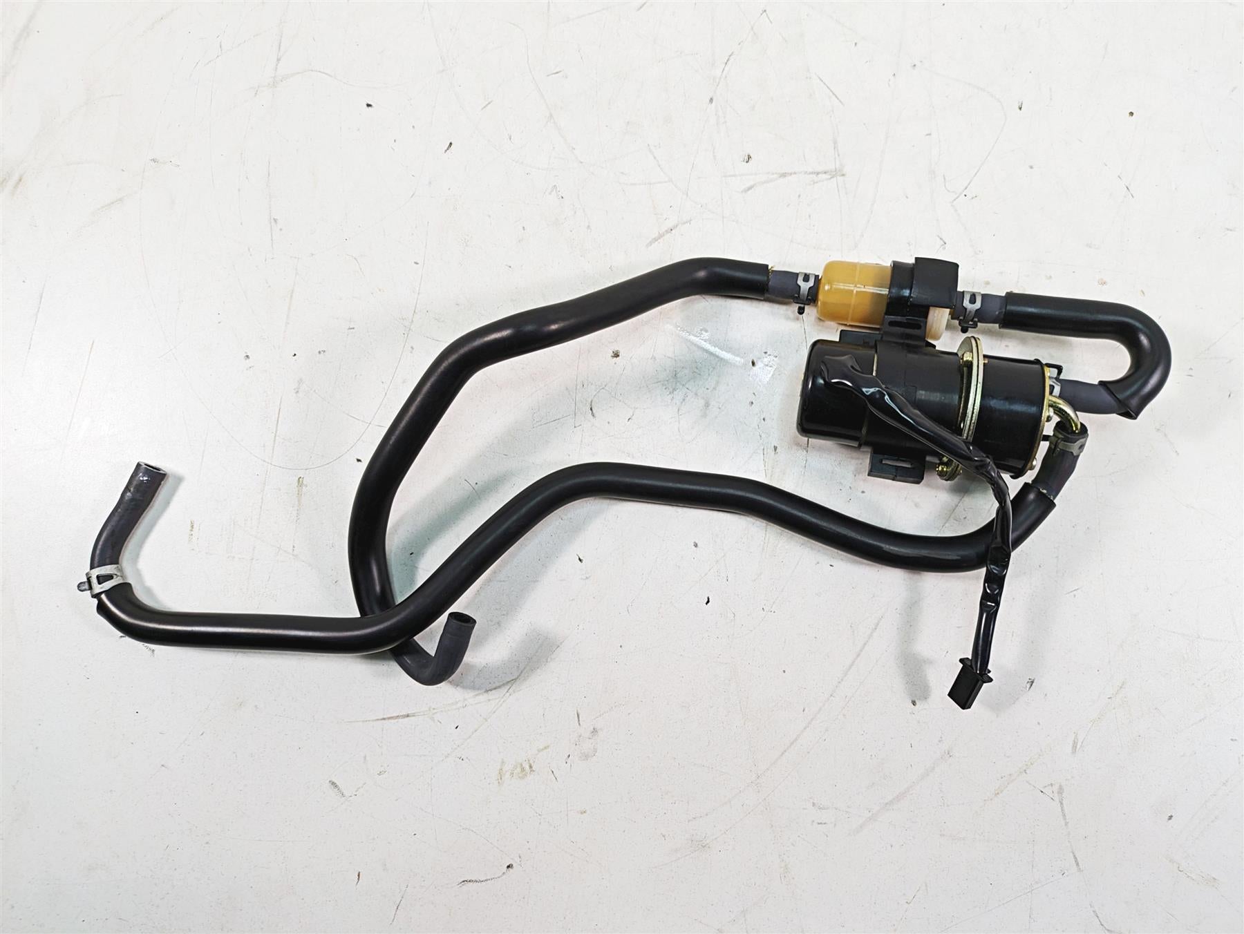 2002 Yamaha FZ1 FZS1000 Fazer Fuel Gas Petrol Pump - Tested 4SV-13907-03-00 {{ shop.shopifyCountryName }} - Mototech271