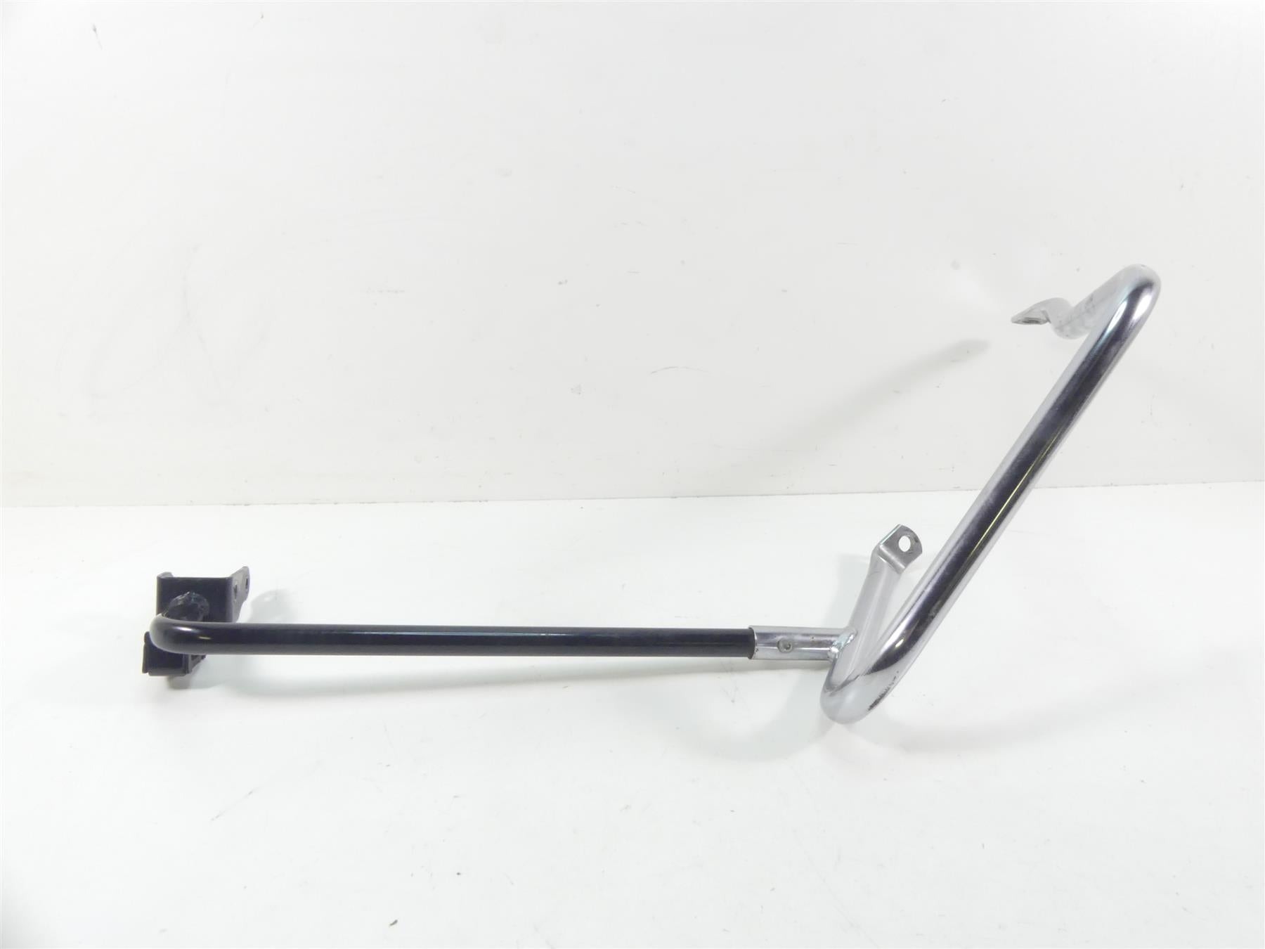 2014 Harley Touring FLHXS Street Glide Sp Right Saddlebag Mount Guard 90200507 {{ shop.shopifyCountryName }} - Mototech271