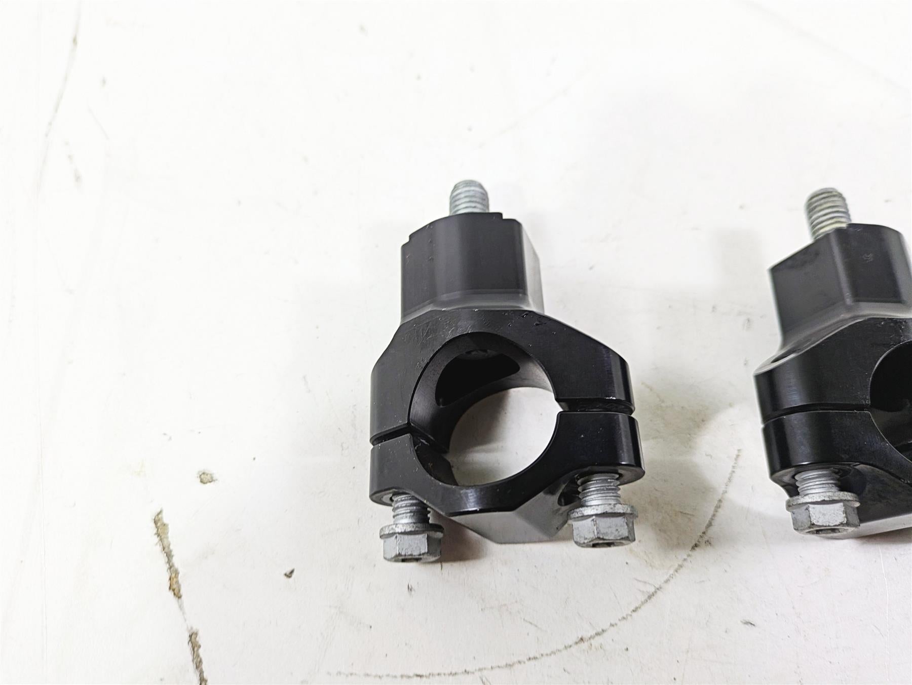 2022 KTM 1290 Super Adventure S Handlebar Riser Holder Set 00050000927 {{ shop.shopifyCountryName }} - Mototech271