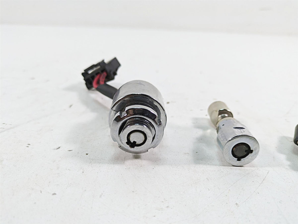 2005 Harley Dyna FXDL Low Rider Ignition Switch Key Lock Set 71476-95 {{ shop.shopifyCountryName }} - Mototech271