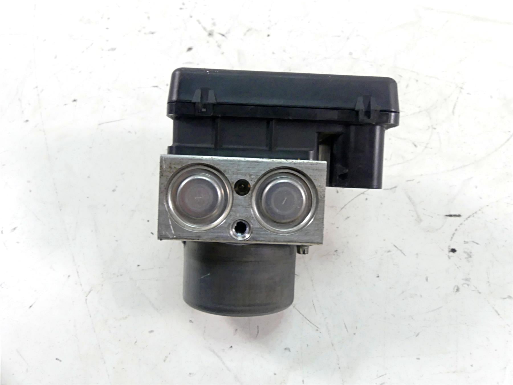 2013 Ducati Diavel Red Abs Brake Pump Module Unit 542a0284A {{ shop.shopifyCountryName }} - Mototech271
