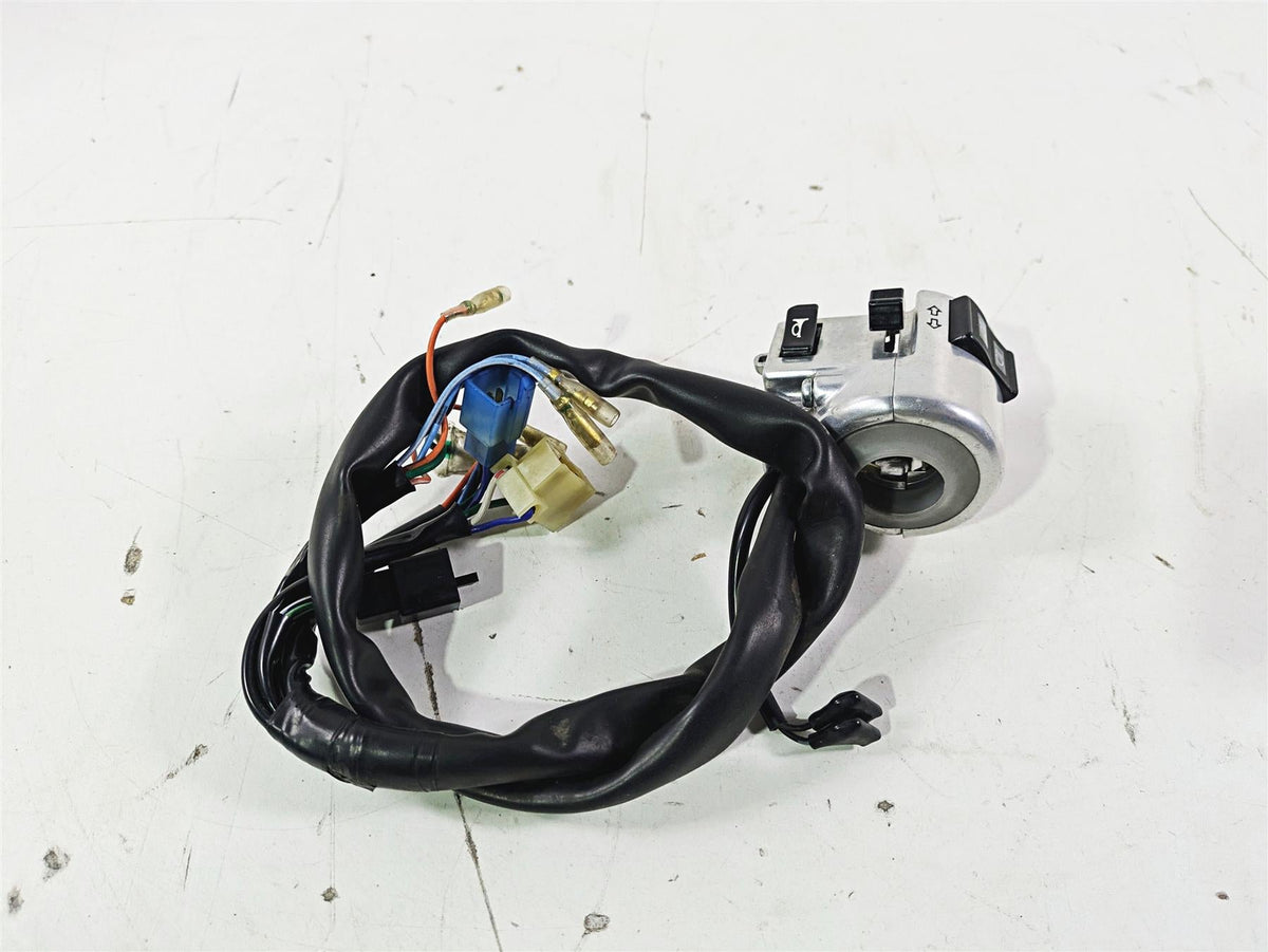 2002 Honda V-Twin VTX1800 C Left Hand Start Stop Control Switch 35020-MCH-000 {{ shop.shopifyCountryName }} - Mototech271