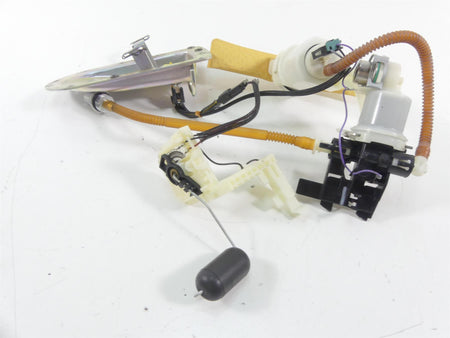 2009 Harley FXDF Dyna Fat Bob Fuel Gas Petrol Pump + Level Sender 75218-04D {{ shop.shopifyCountryName }} - Mototech271