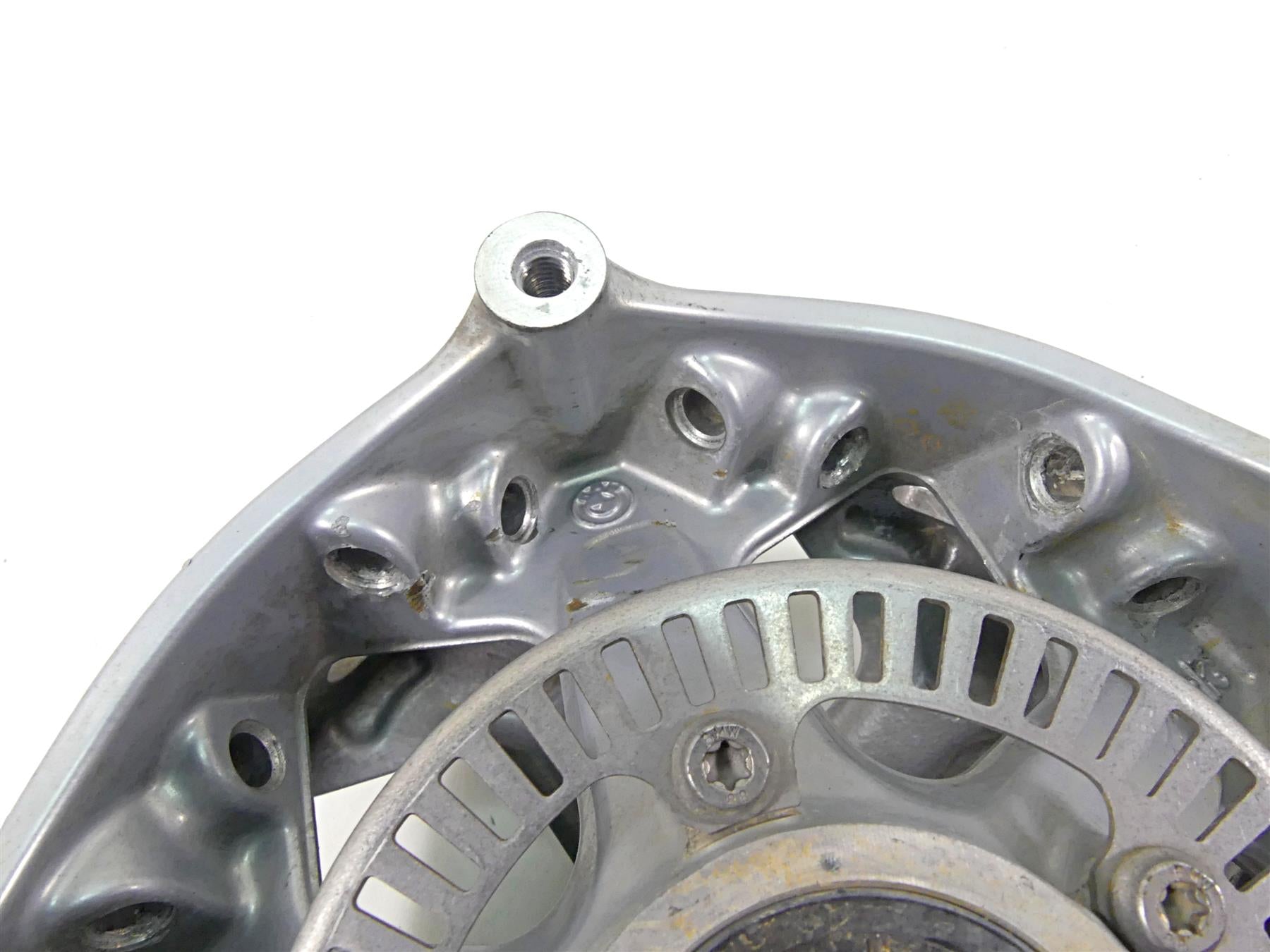 2014 BMW R1200GS K50 19x3 Spoke Front Wheel Hub Silver 36318526657 {{ shop.shopifyCountryName }} - Mototech271