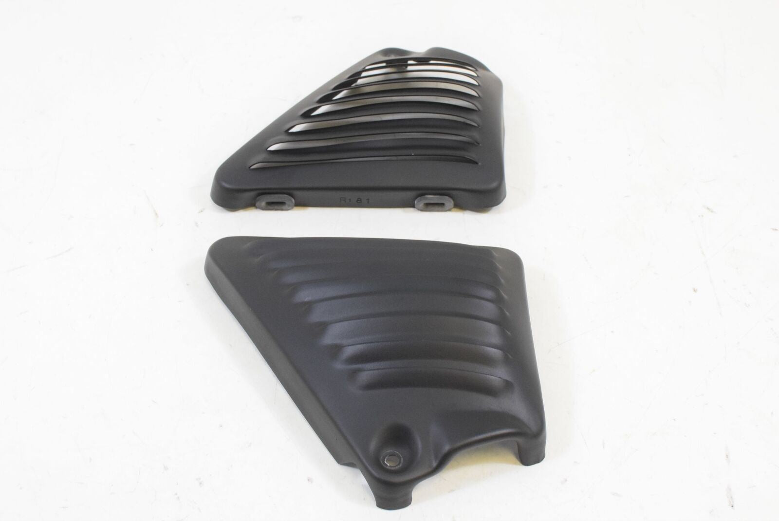 2006 Harley VRSCD Night V-Rod Neck Cover Fairing Set 66155-03BEO 66156-03BEO {{ shop.shopifyCountryName }} - Mototech271