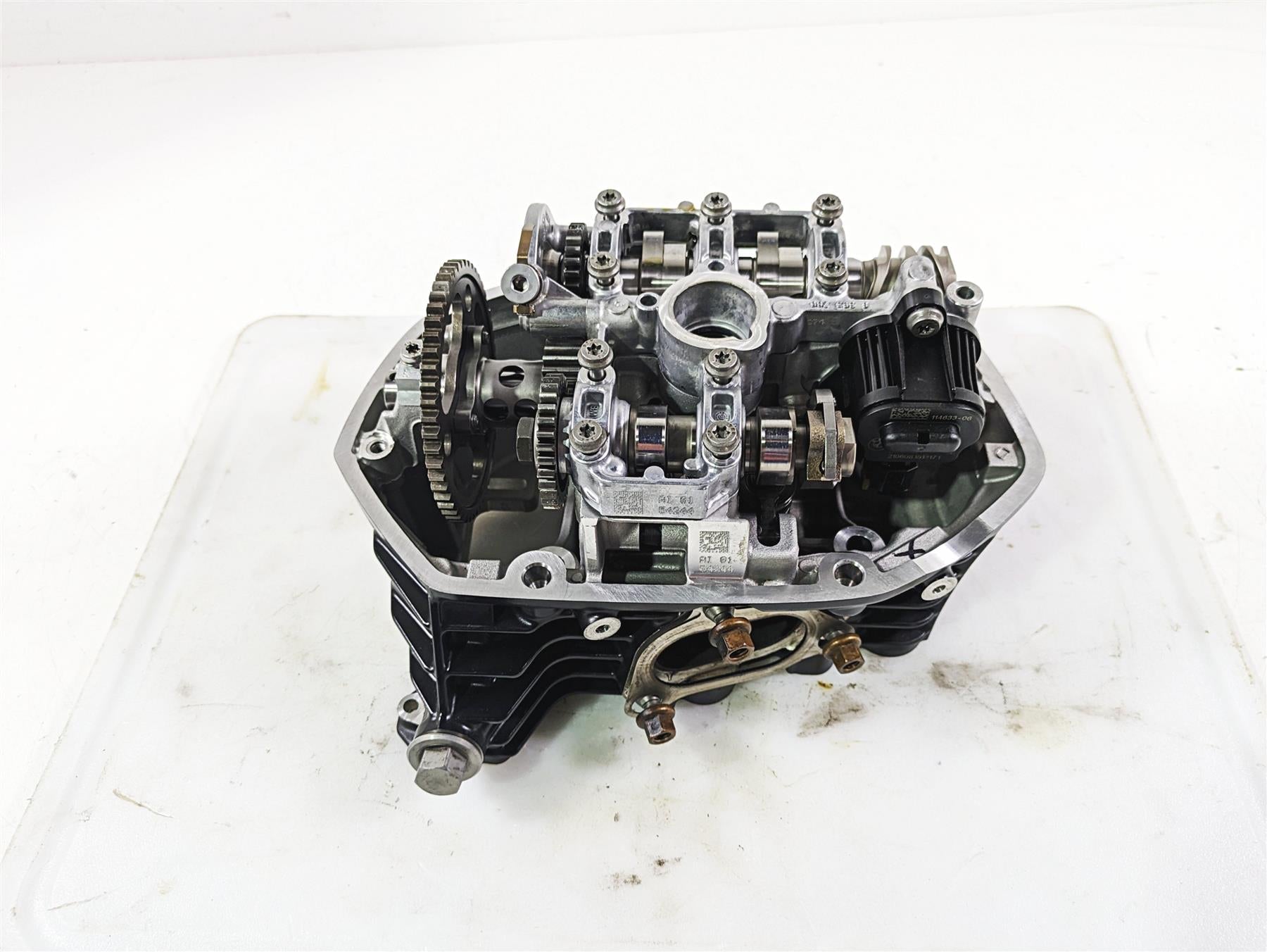 2022 BMW R1250 RT K052 Right Cylinder Head Cylinderhead -Read 11128504124 {{ shop.shopifyCountryName }} - Mototech271