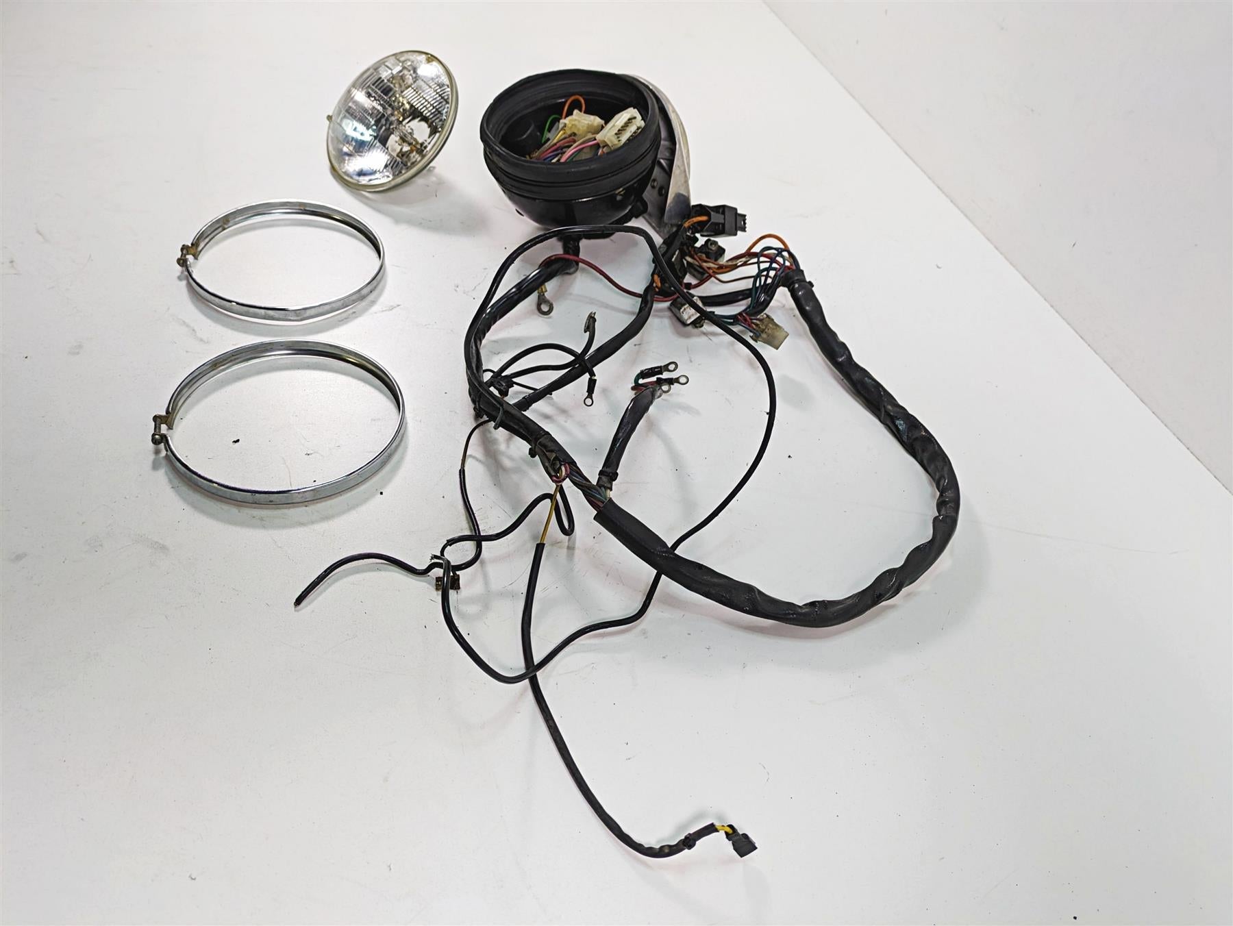 1986 Harley Sportster XLH 883 Main Wiring Harness + Headlight For Parts 70135-86 {{ shop.shopifyCountryName }} - Mototech271