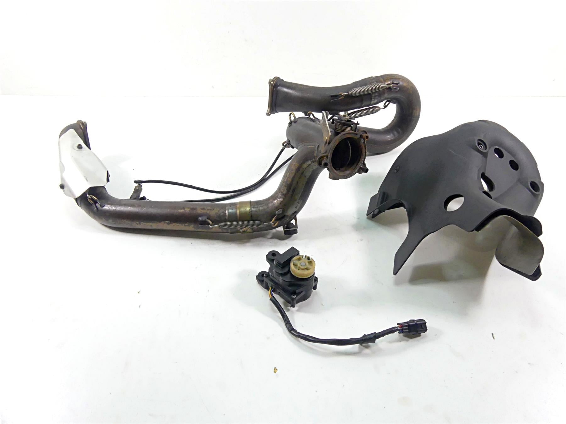 2012 Ducati Panigale 1199S Stock Exhaust Header & Servo Set 57113002C | Mototech271
