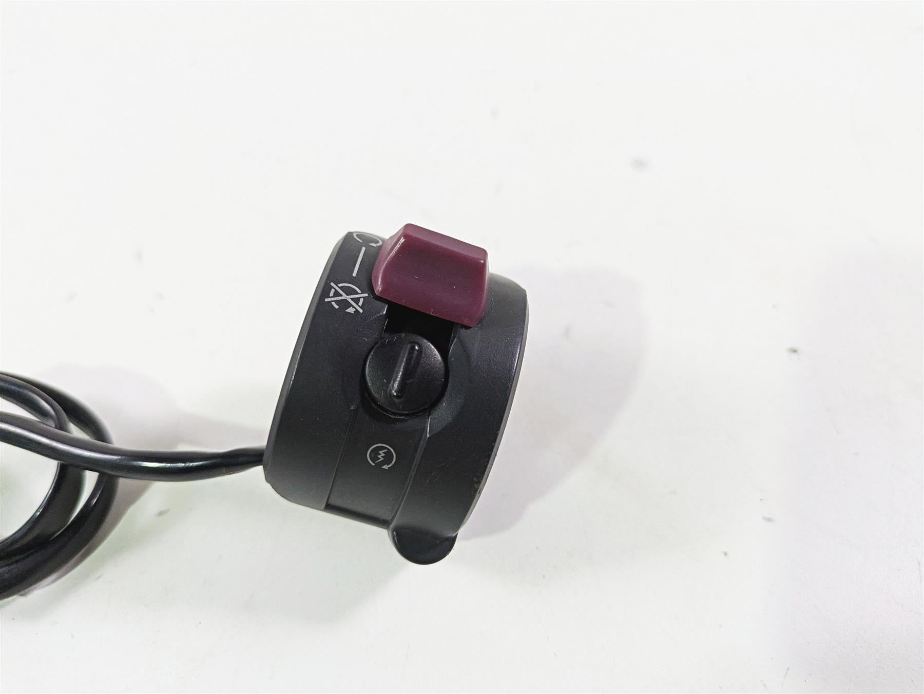 2016 Ducati Monster 1200 S Right Hand Control Switch Start Kill 65010121E {{ shop.shopifyCountryName }} - Mototech271