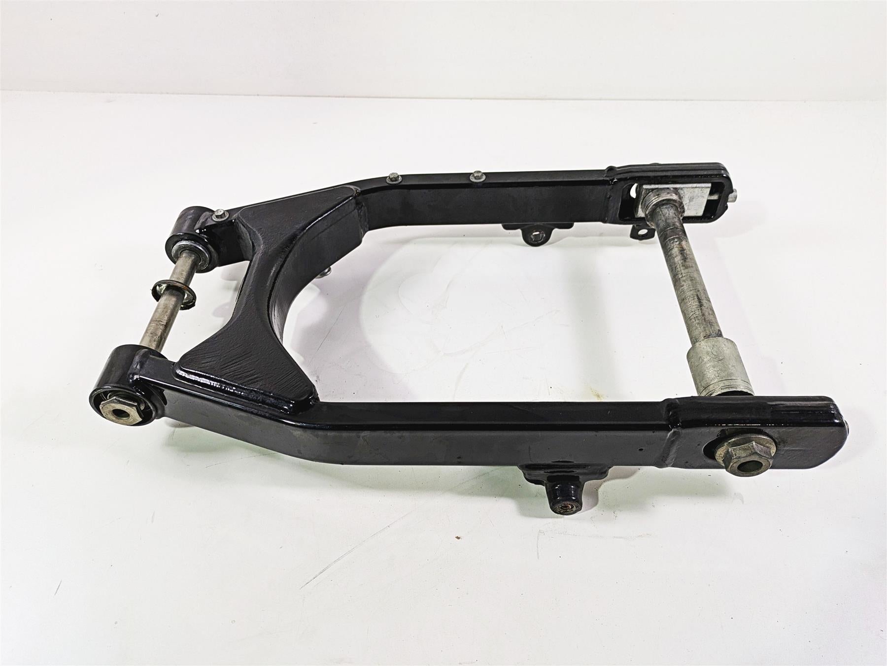 2017 Harley Dyna FXDB Street Bob Rear Swingarm Suspension 47820-10 {{ shop.shopifyCountryName }} - Mototech271