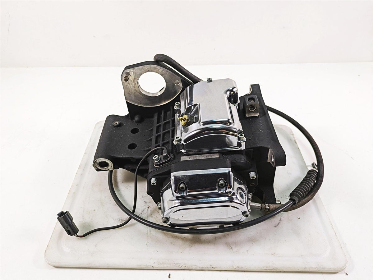 2006 Harley Softail FXSTSI Springer Transmission Gear Box 5 Speed 33053-06A {{ shop.shopifyCountryName }} - Mototech271