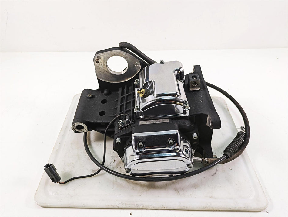 2006 Harley Softail FXSTSI Springer Transmission Gear Box 5 Speed 33053-06A {{ shop.shopifyCountryName }} - Mototech271