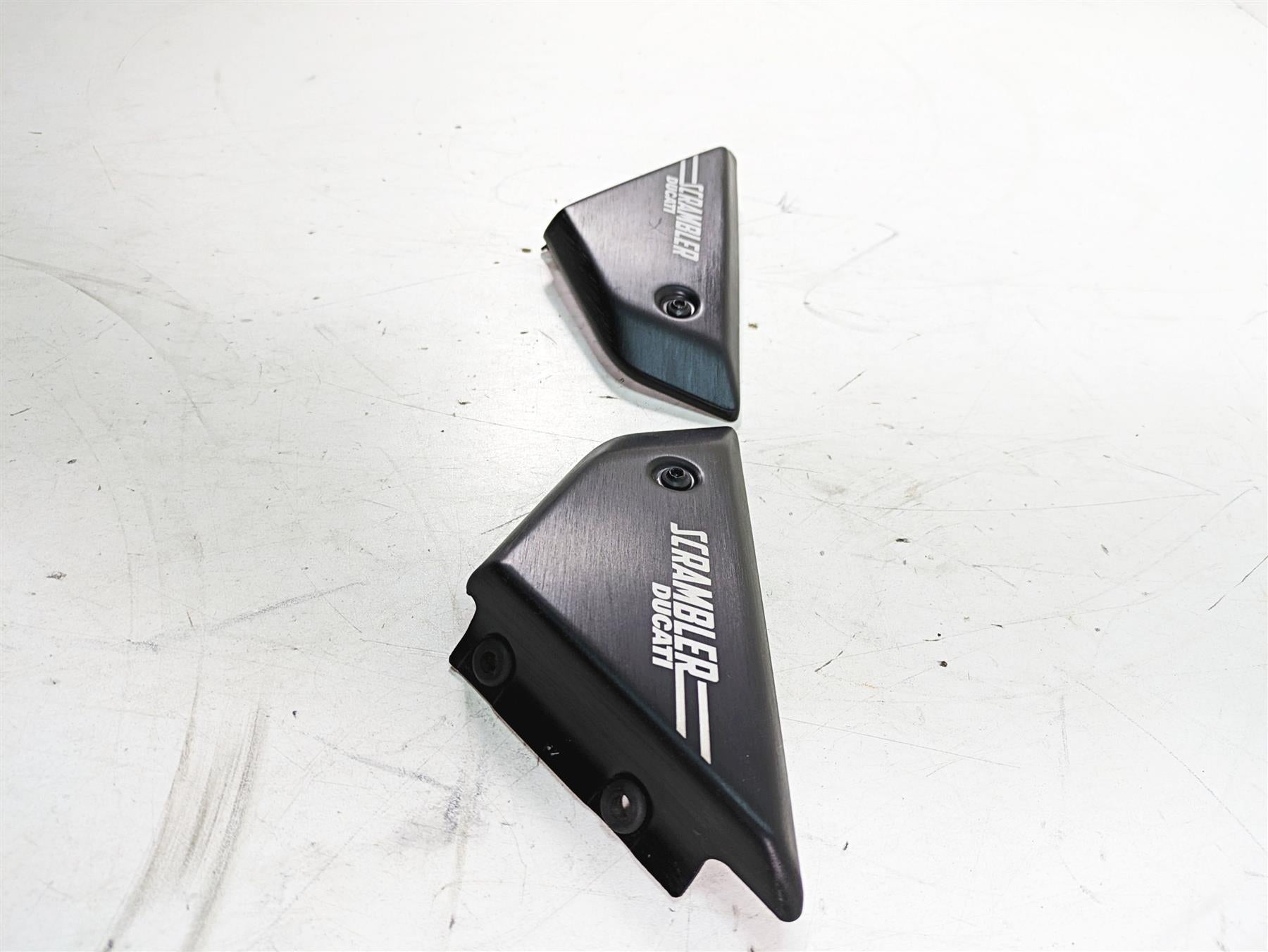 2020 Ducati Scrambler 1100 Sport Pro Fuel Tank Side Cover Fairing Set 4601G331AE {{ shop.shopifyCountryName }} - Mototech271