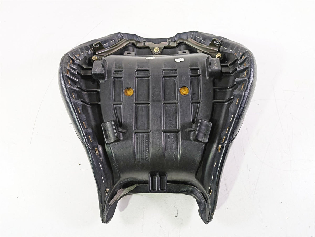 2002 Honda V-Twin VTX1800 C Front Rider Seat Saddle READ 77200-MCH-000 {{ shop.shopifyCountryName }} - Mototech271