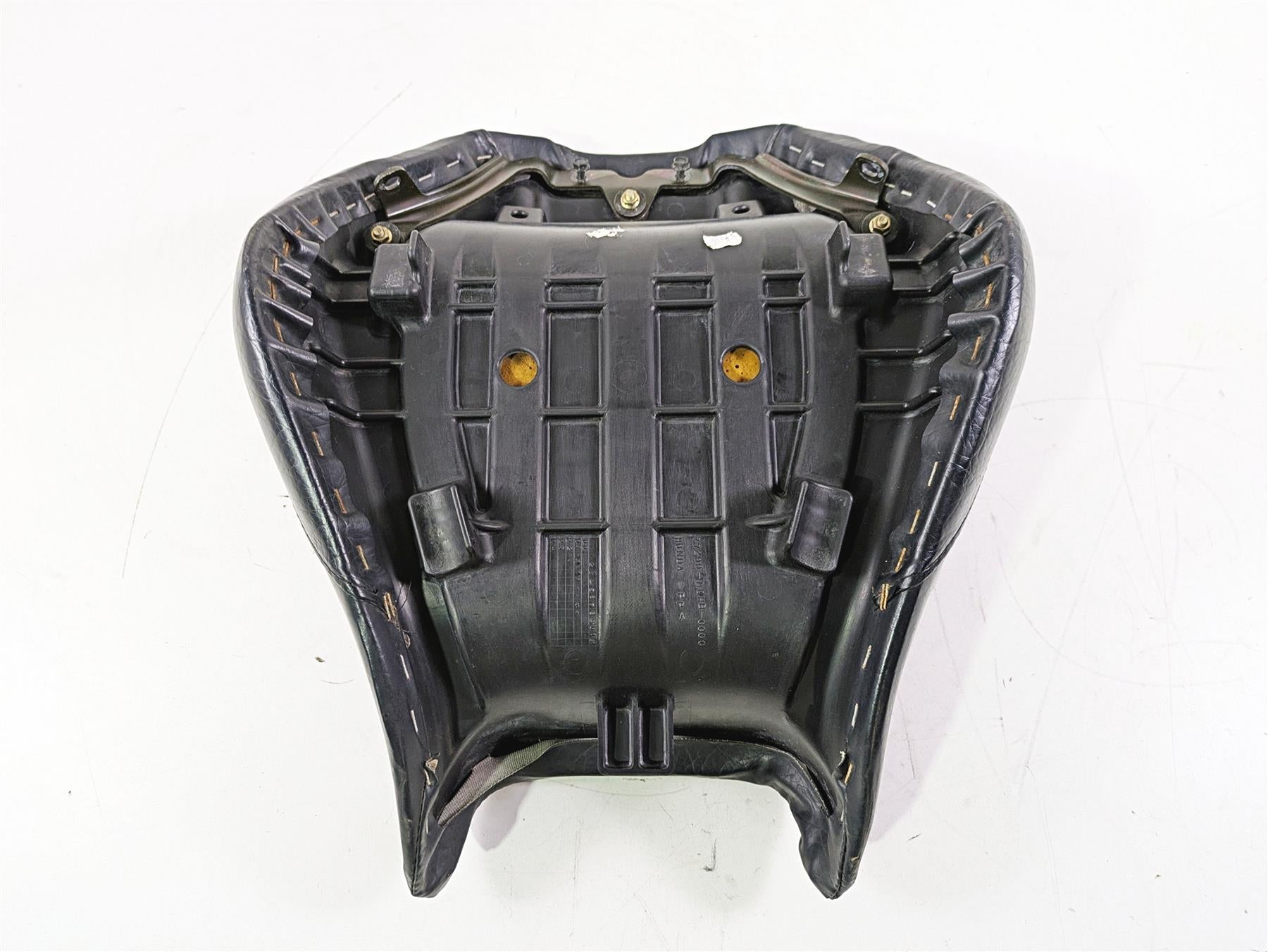 2002 Honda V-Twin VTX1800 C Front Rider Seat Saddle READ 77200-MCH-000 {{ shop.shopifyCountryName }} - Mototech271