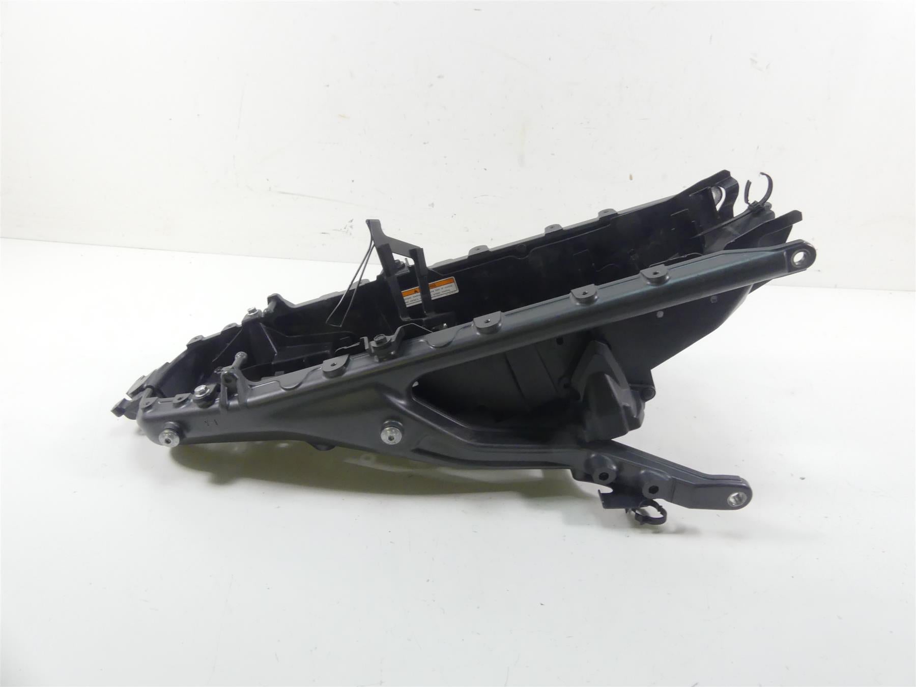 2022 Yamaha MT09 FZ09 Subframe Sub Frame & Inner Fender B7N-21190-09-00 {{ shop.shopifyCountryName }} - Mototech271