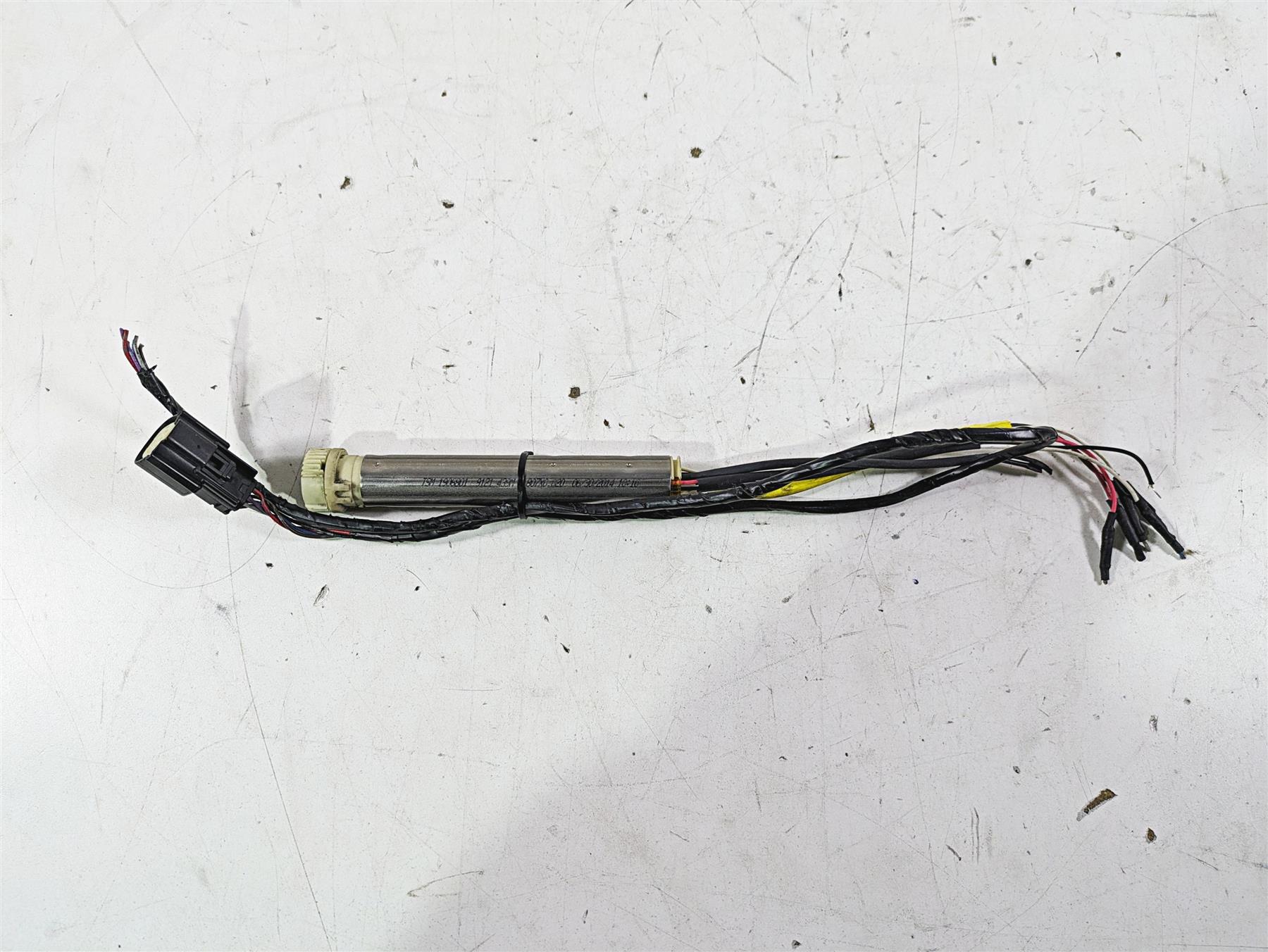 2015 Harley Touring FLHXS Street Glide Ride By Wire Sensor - Read 32305-08B {{ shop.shopifyCountryName }} - Mototech271